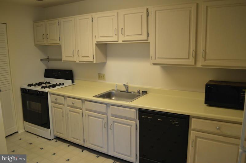 MOORINGS OF OCCOQUAN CON - Residential