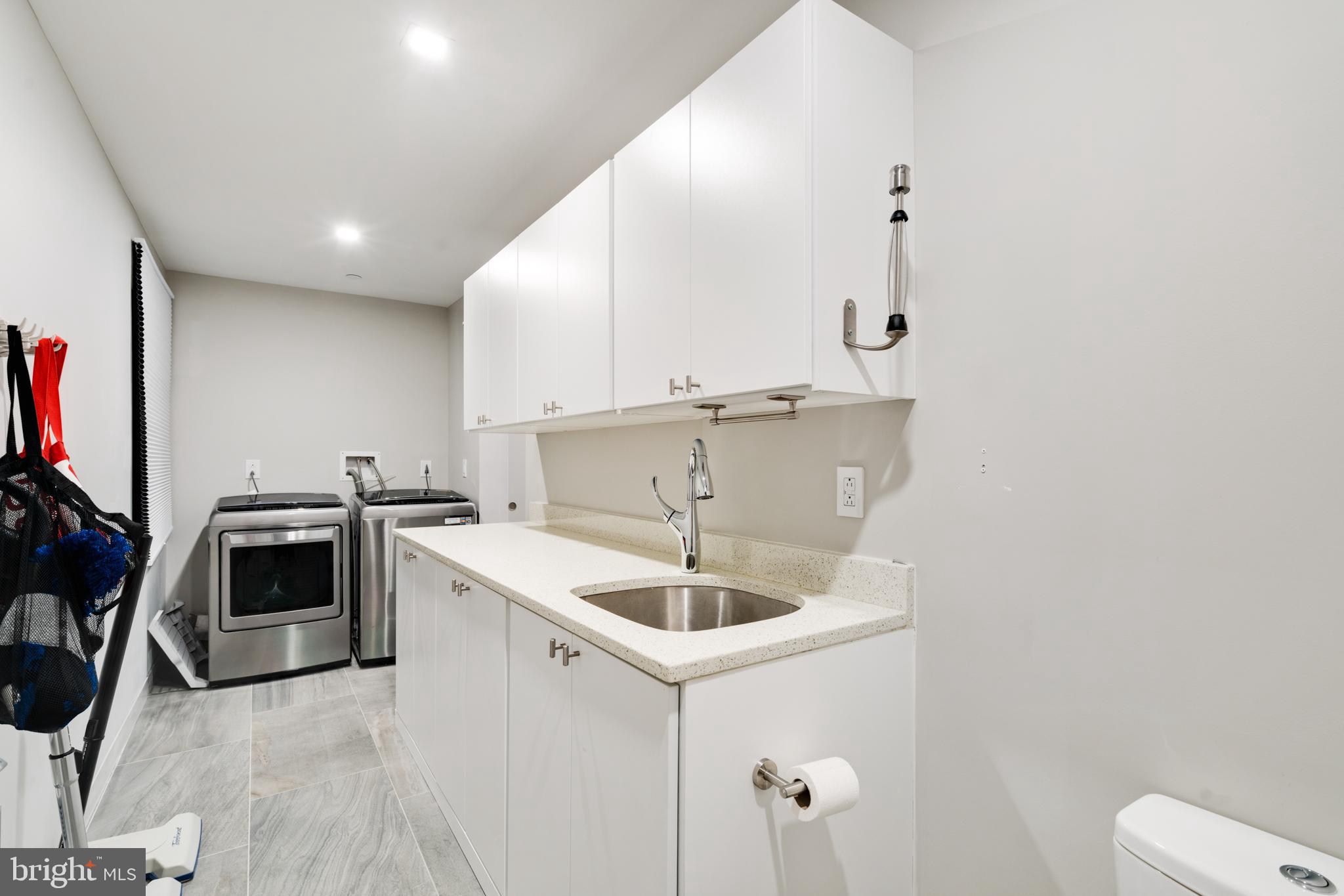 SOCIETY HILL - Residential