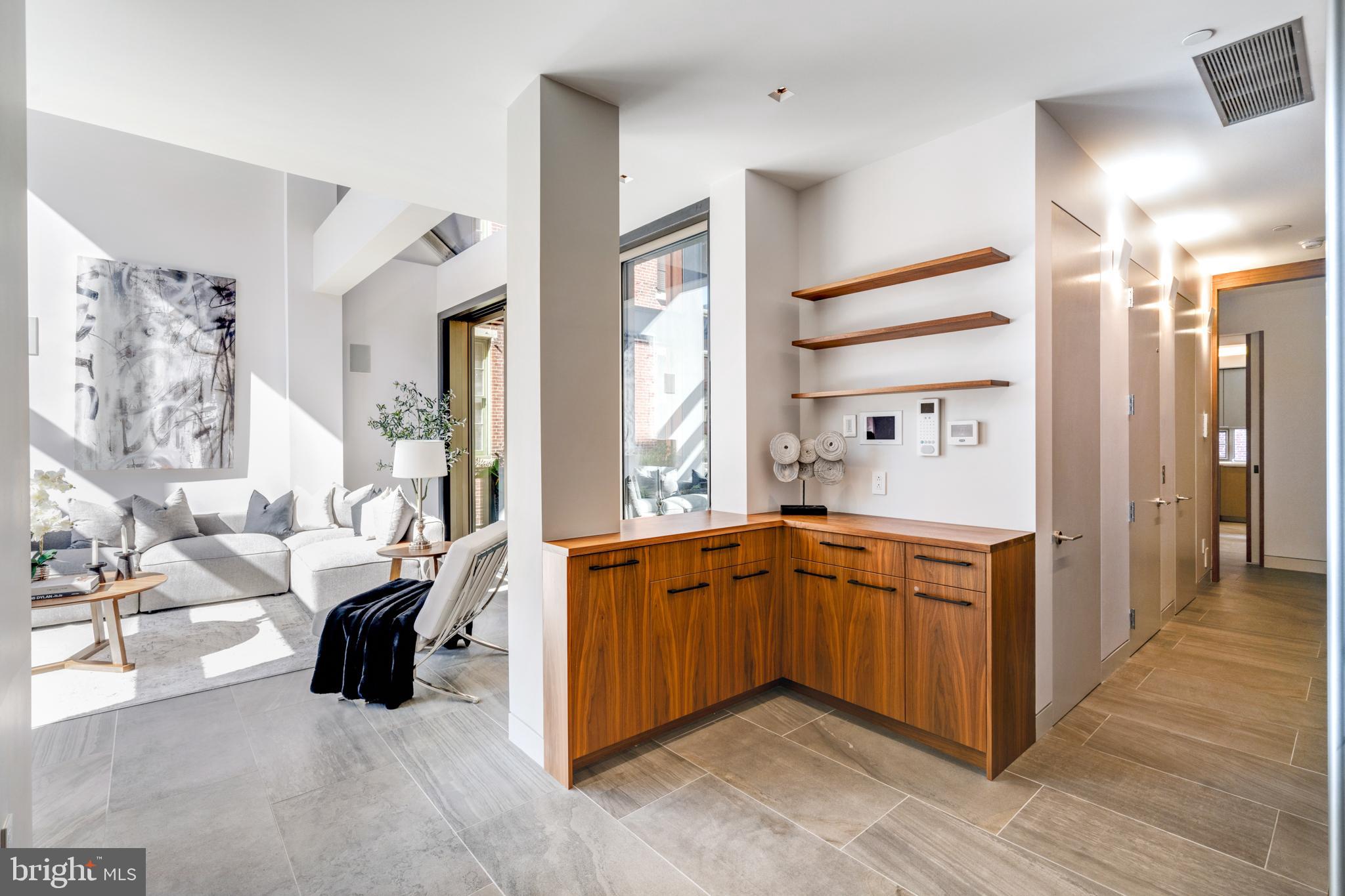 SOCIETY HILL - Residential