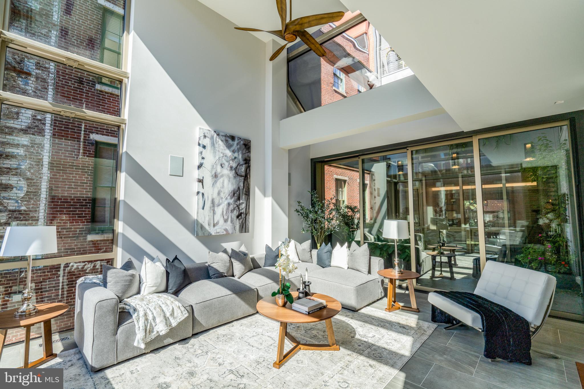 SOCIETY HILL - Residential