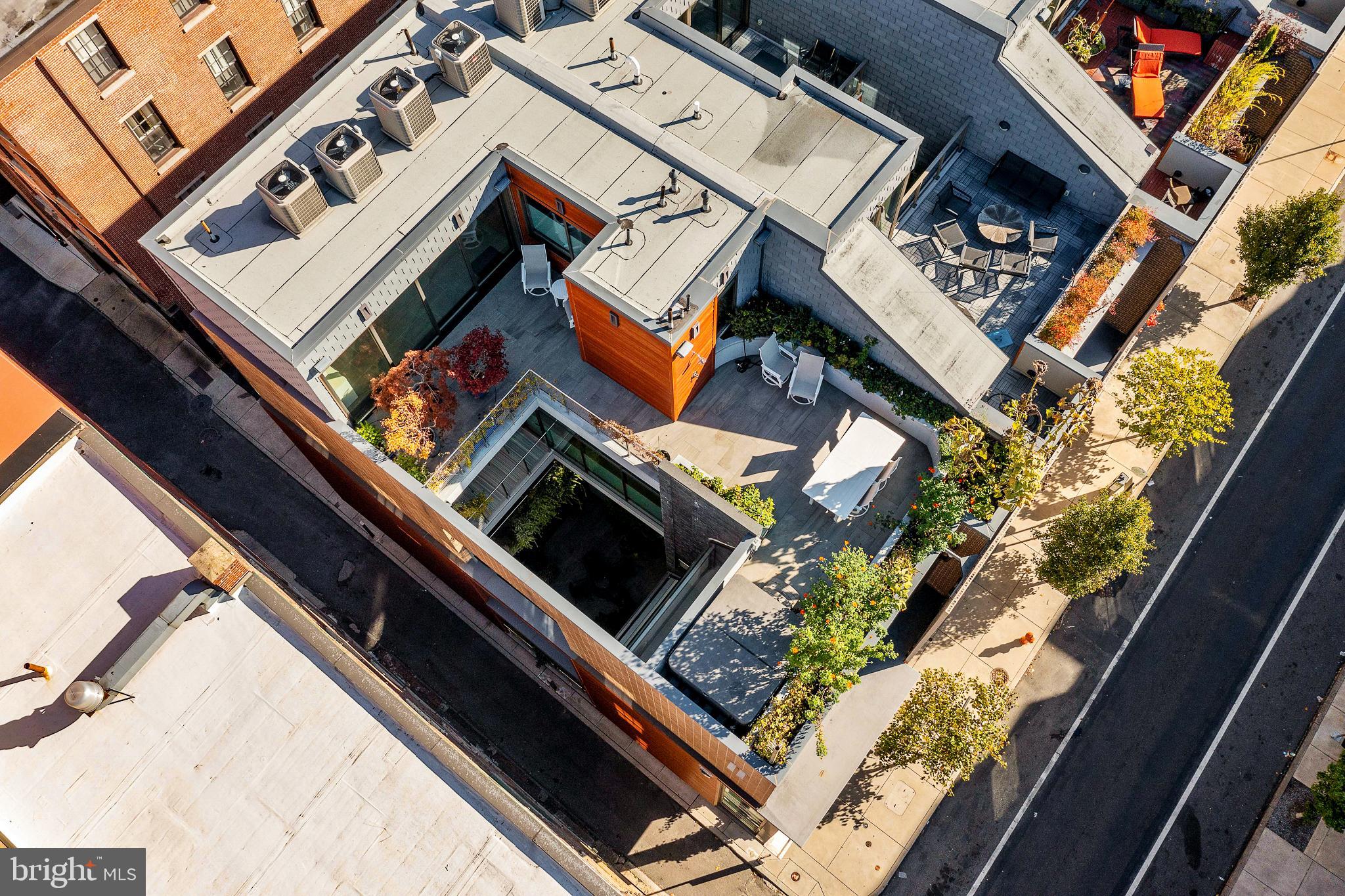 SOCIETY HILL - Residential