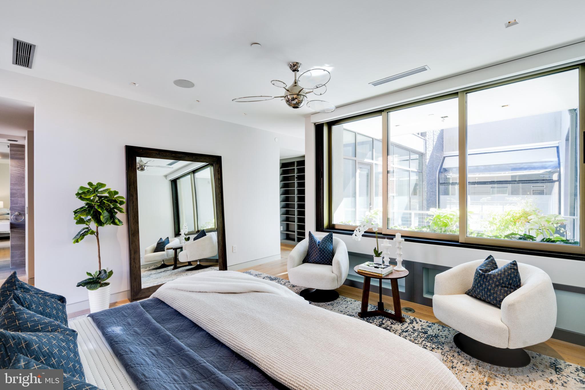 SOCIETY HILL - Residential