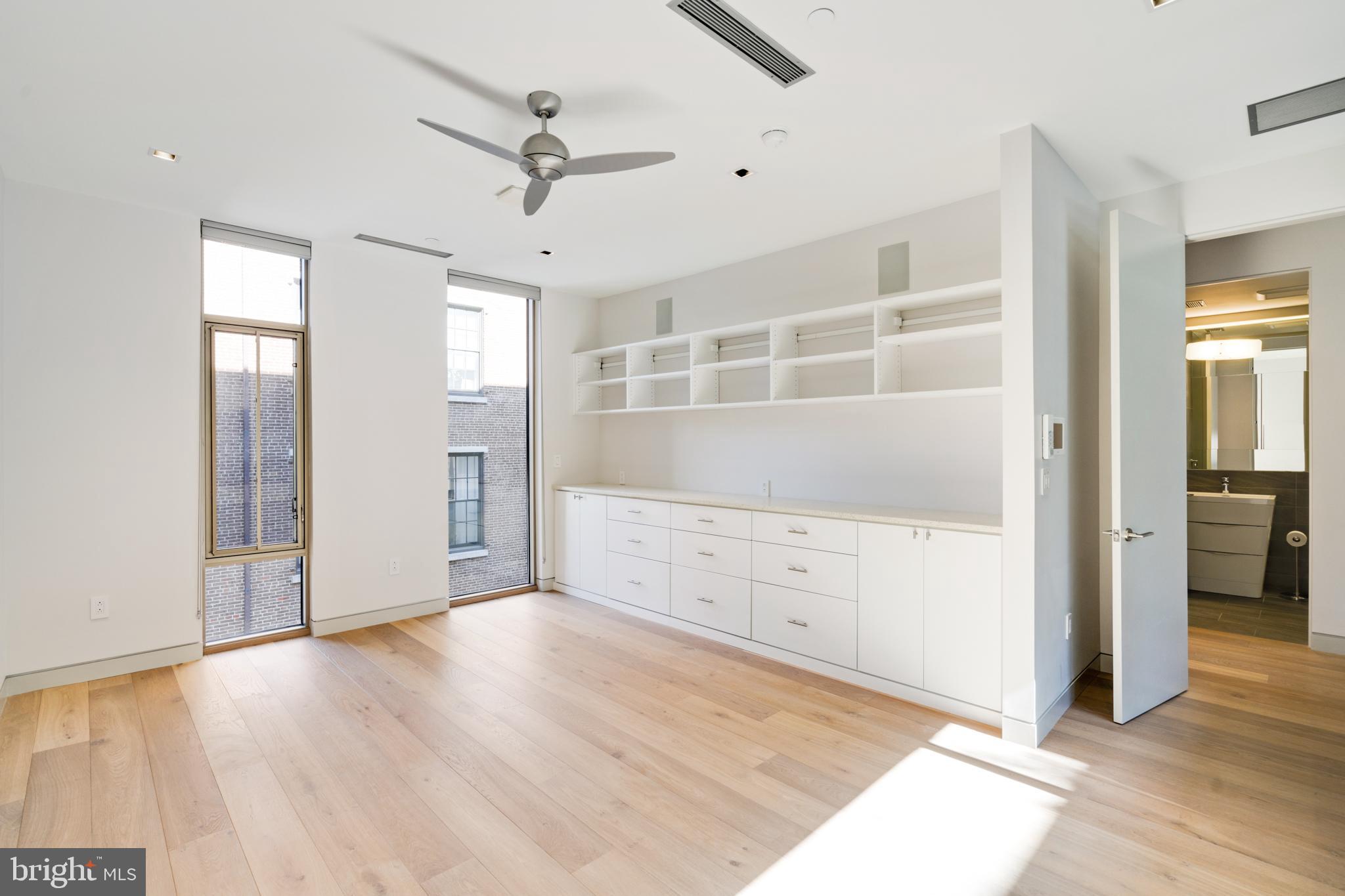 SOCIETY HILL - Residential