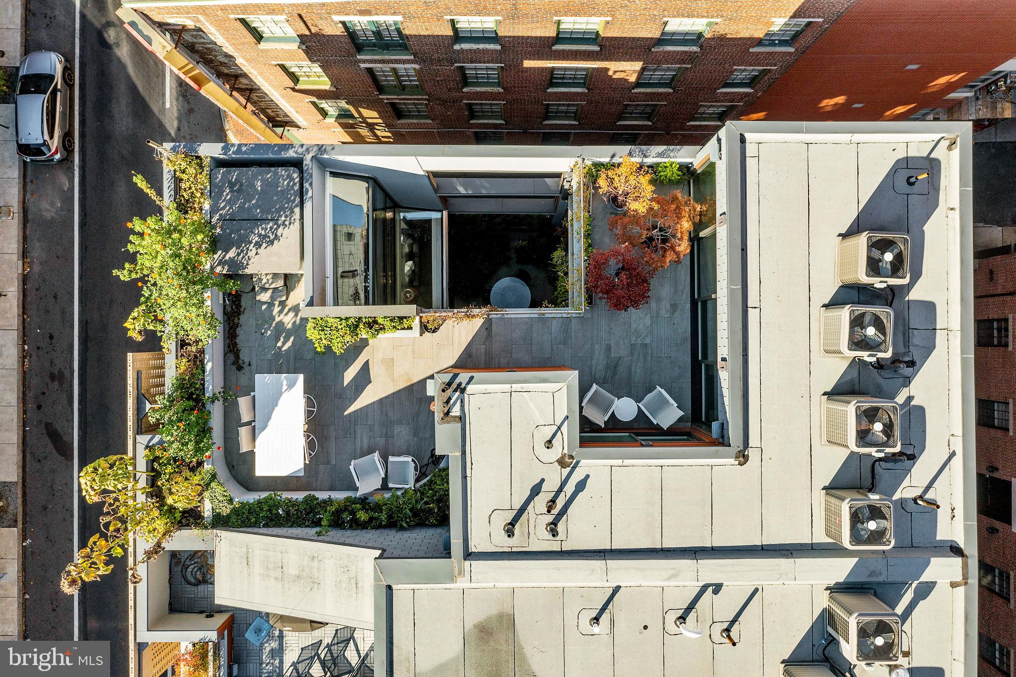 SOCIETY HILL - Residential