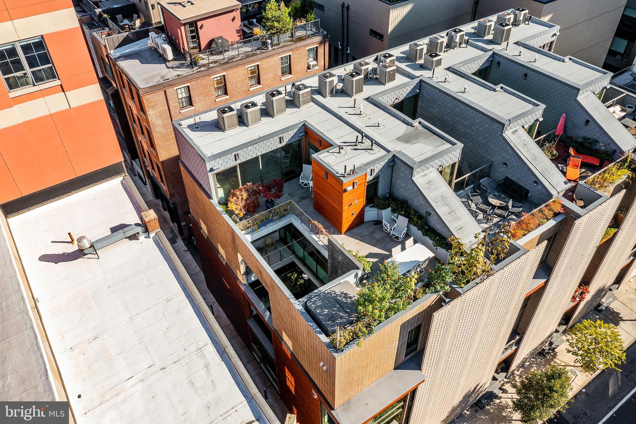 SOCIETY HILL - Residential