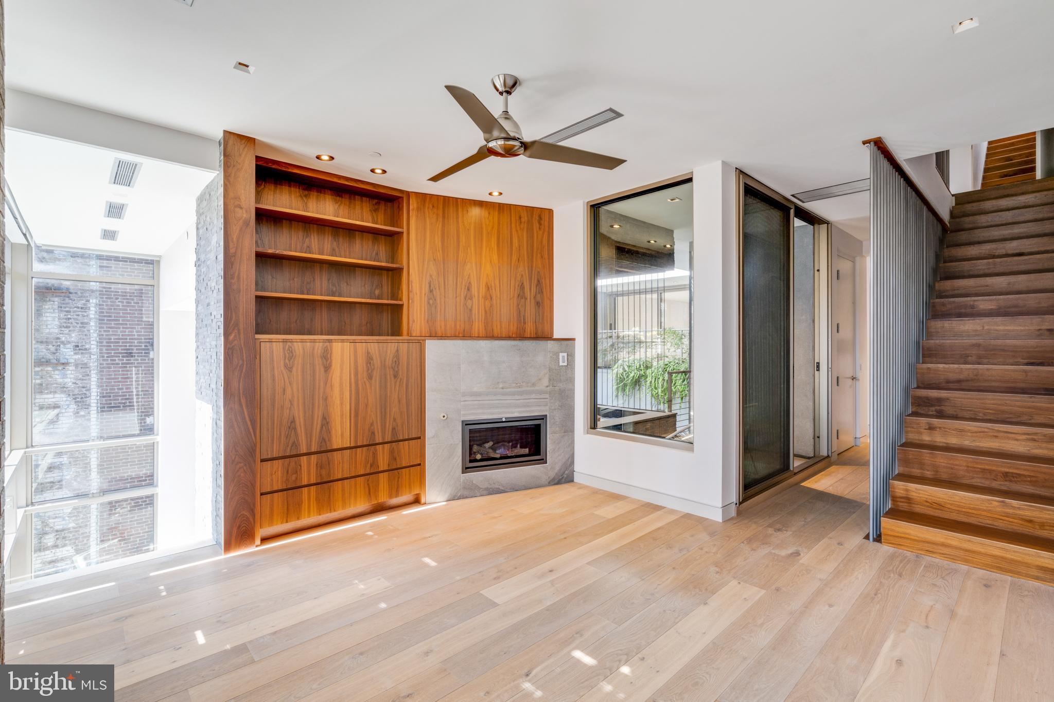 SOCIETY HILL - Residential