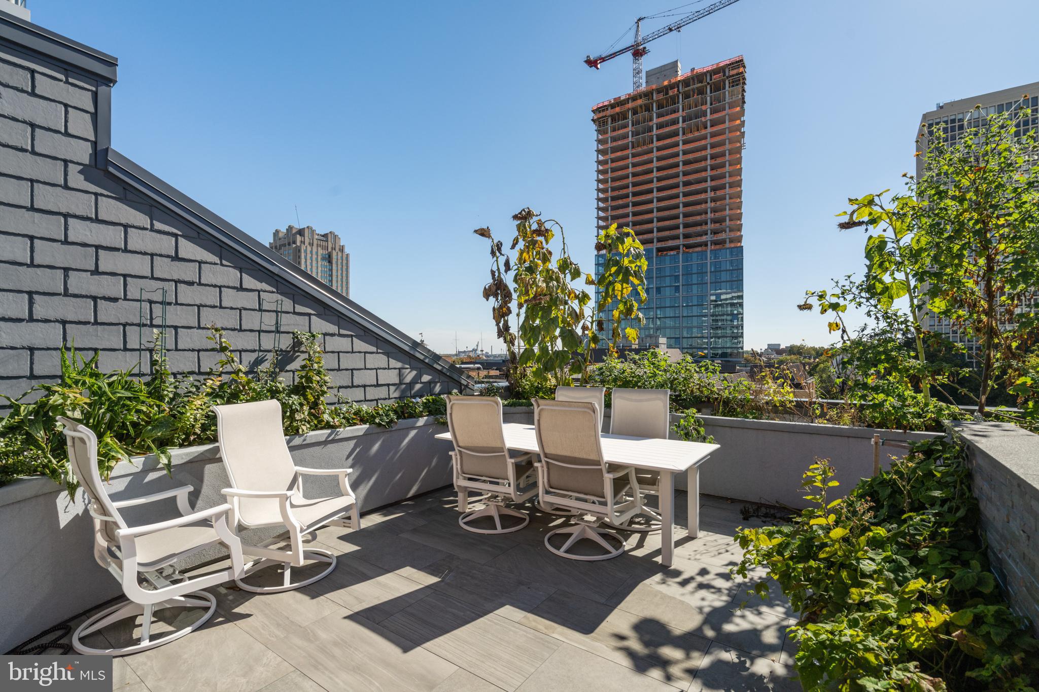 SOCIETY HILL - Residential