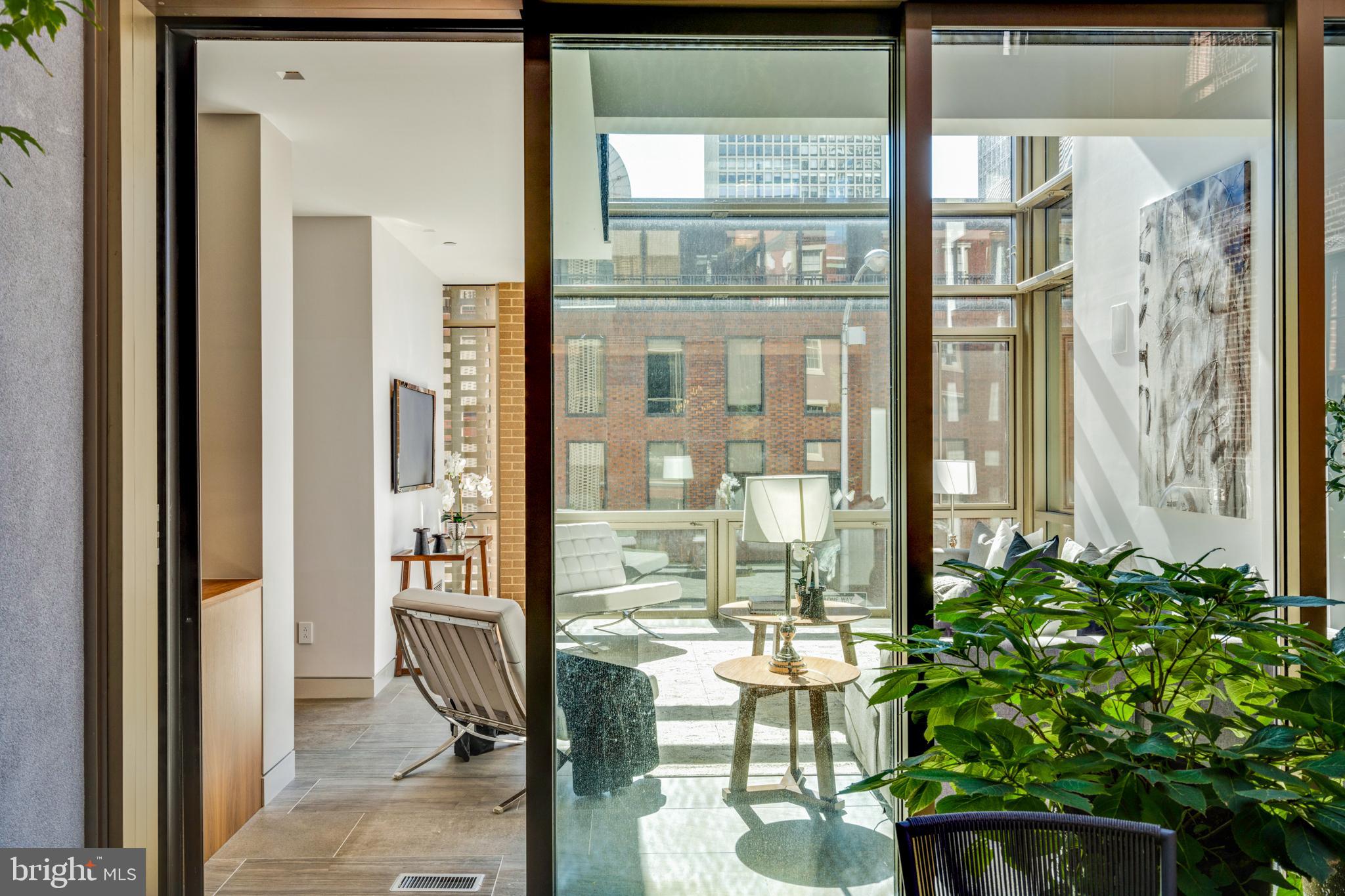 SOCIETY HILL - Residential