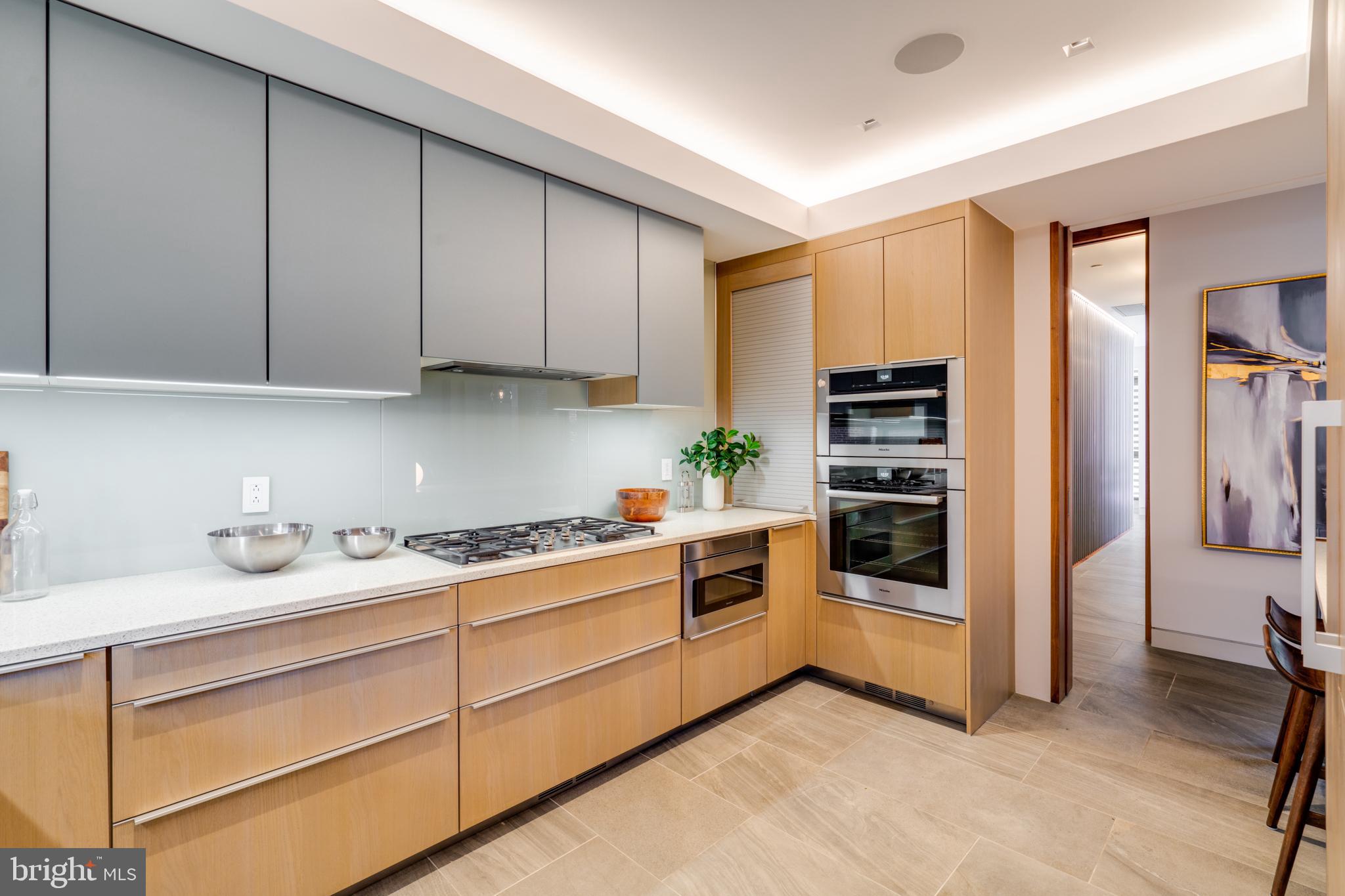 SOCIETY HILL - Residential