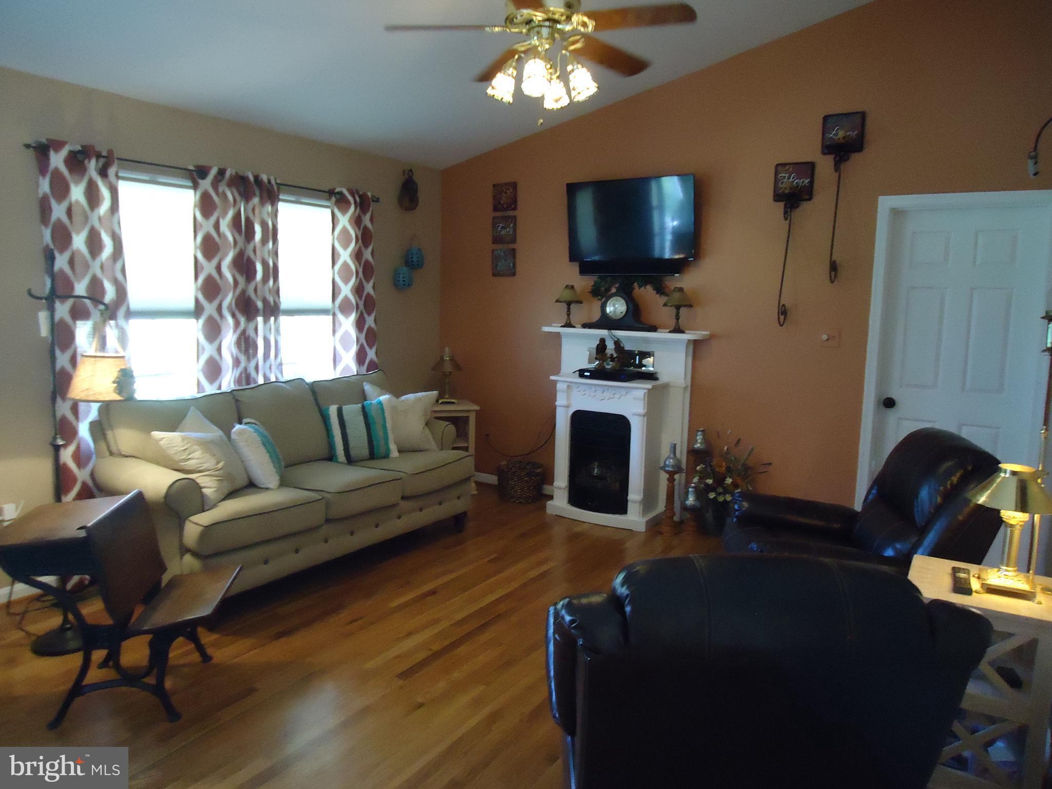 CHURCHILL - Residential