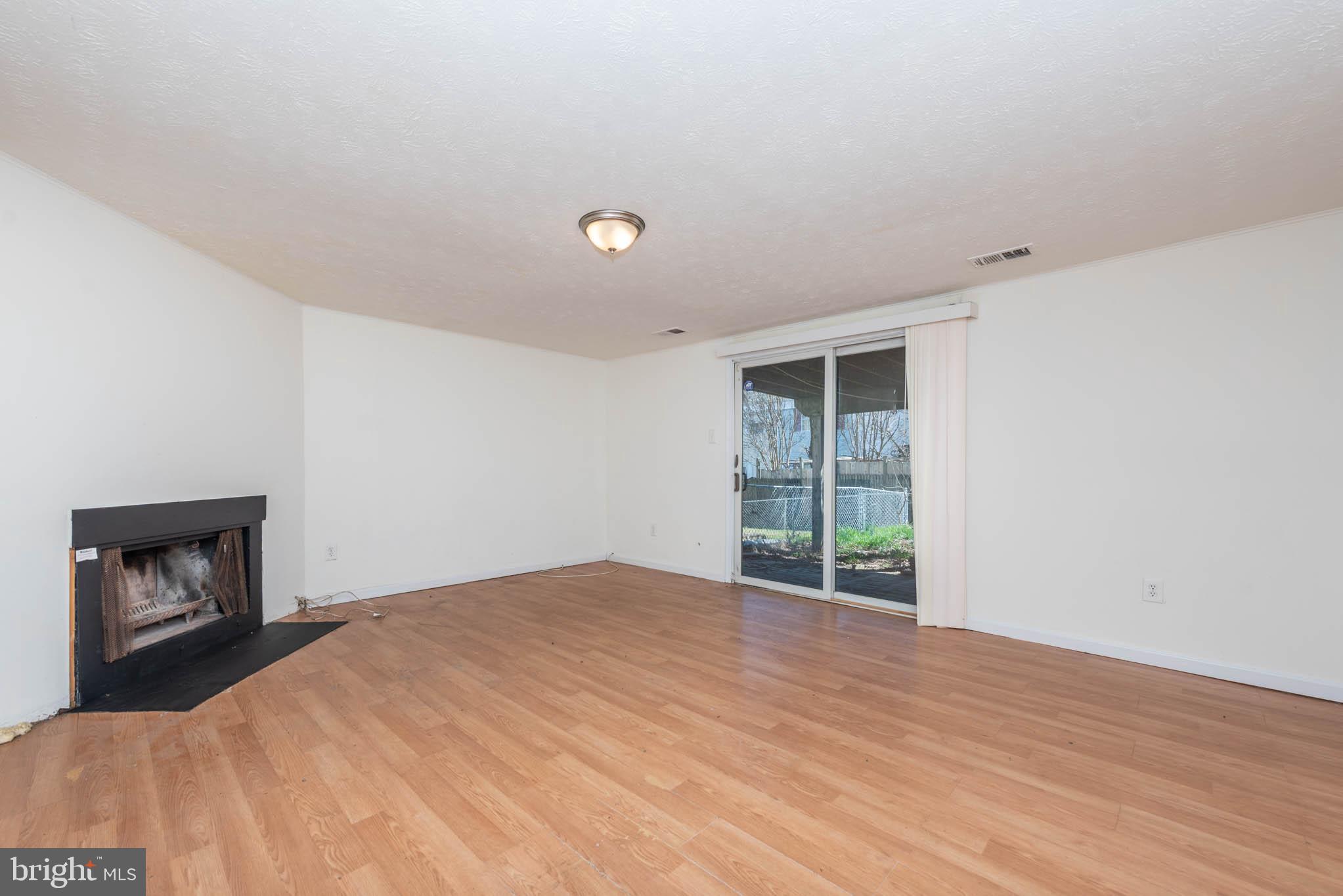 FRANKLIN RIDGE TOWNHOUSE - Residential Lease