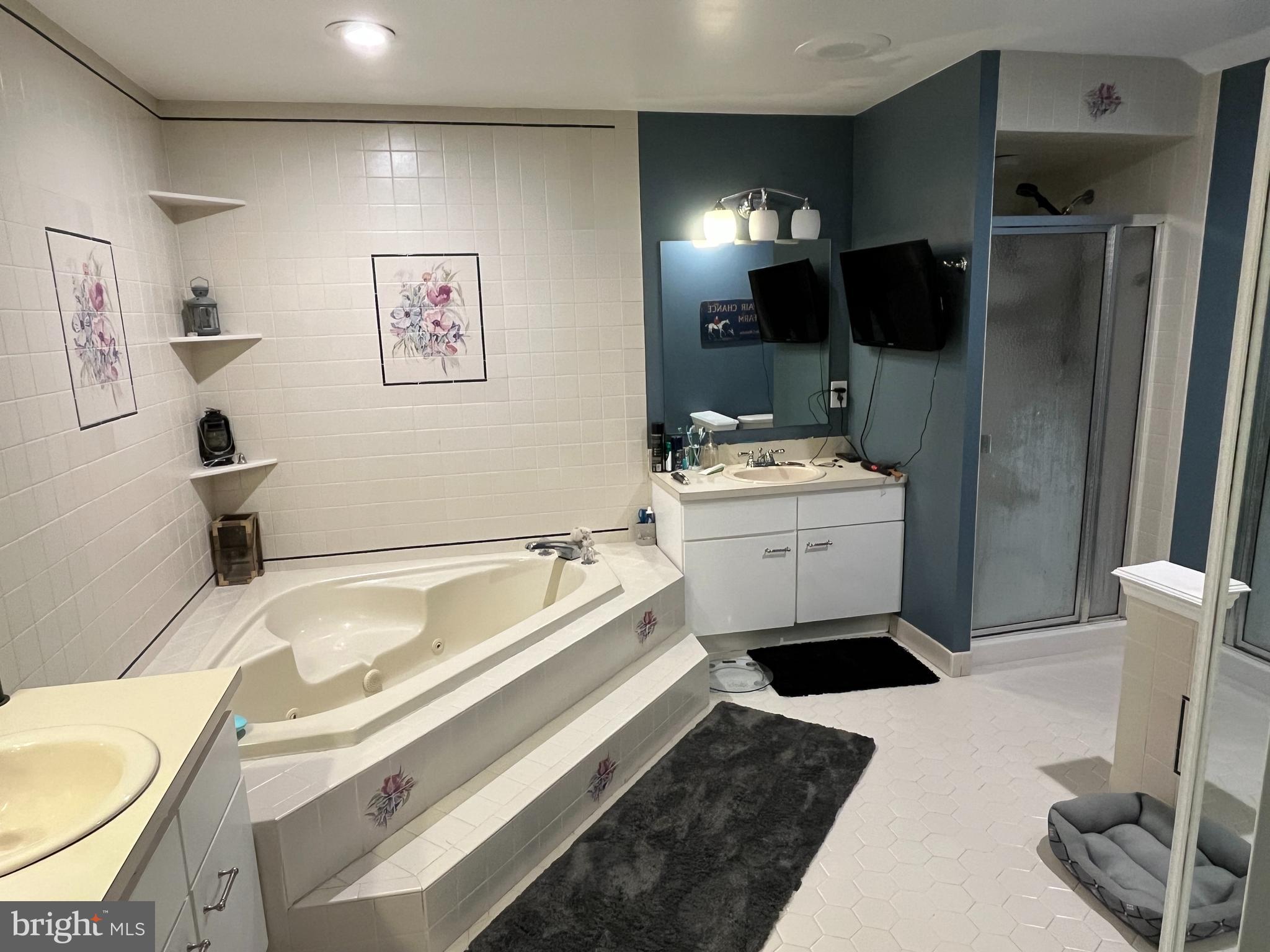 REMINGTON OAKS - Residential Lease