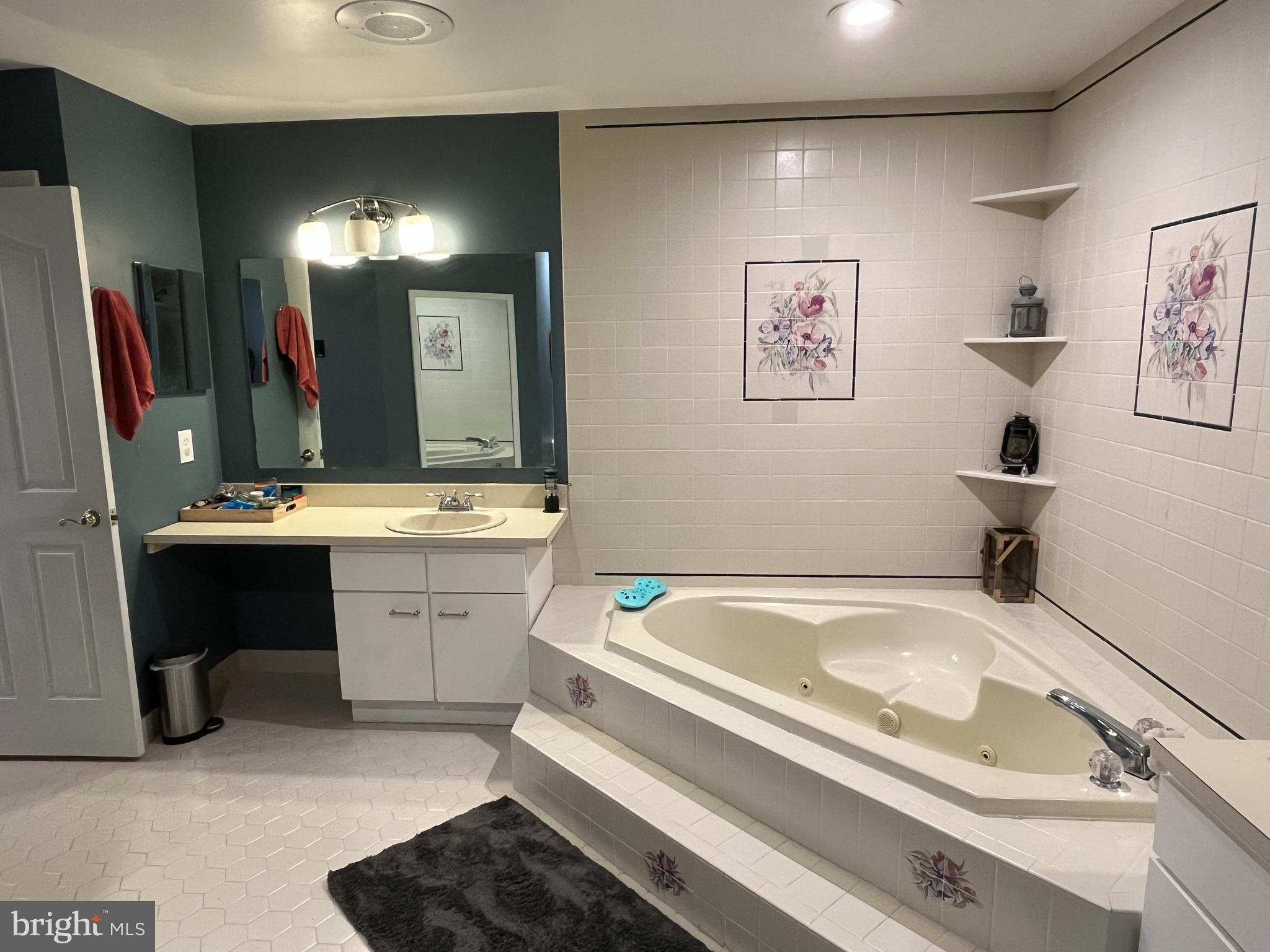 REMINGTON OAKS - Residential Lease