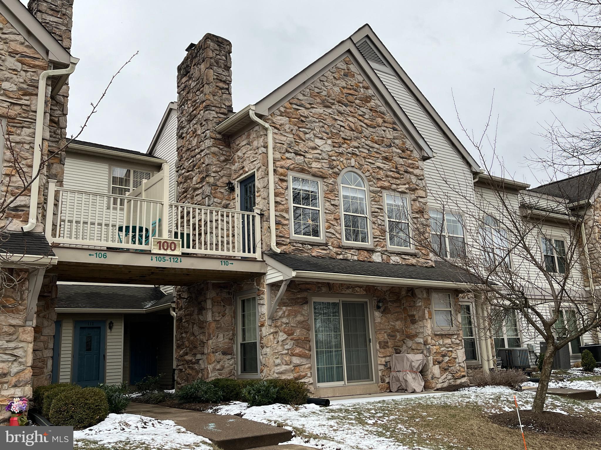 Great space in this 2nd and 3rd floor condo! Dramatic Sunny 2 story family room with stone fireplace. Open floor plan. Offering 2 master suites - one the the 3rd floor featuring a huge luxurious bath with soaking tub and separate shower plus abundant closet space; the other on the second floor also with a walk-in closet. The office/den could easily be a third bedroom. Enjoy your morning coffee on the deck accessed from the family room. No pets. Washer, dryer and Refrigerator included.
