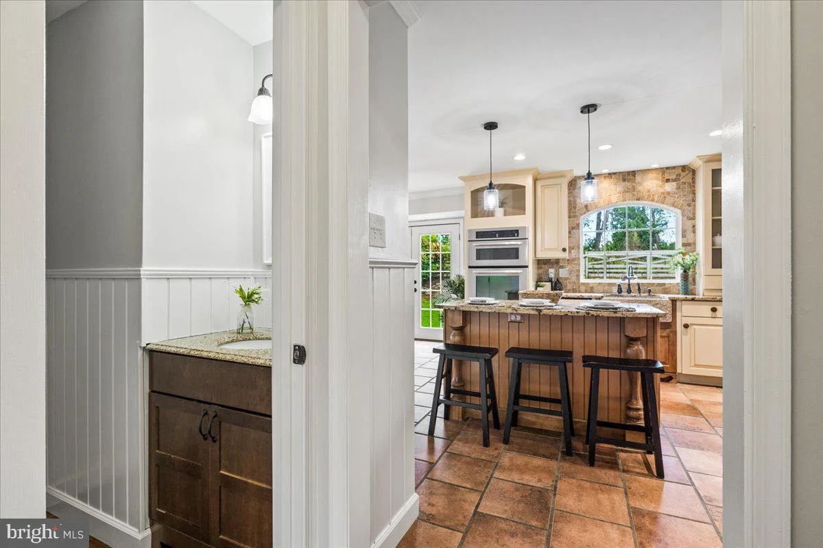 7035 Allington Manor Circle E, Frederick, MD 21703 photo 5