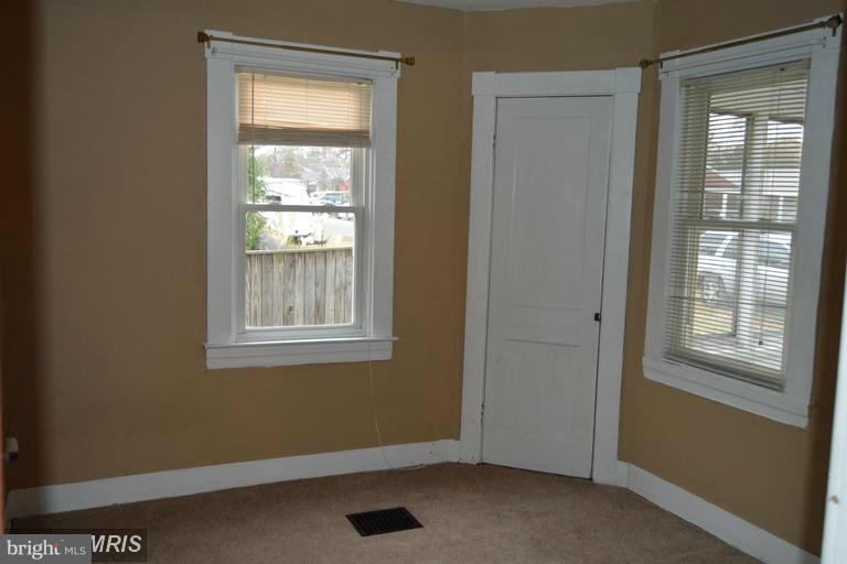 RIVIERA BEACH - Residential Lease