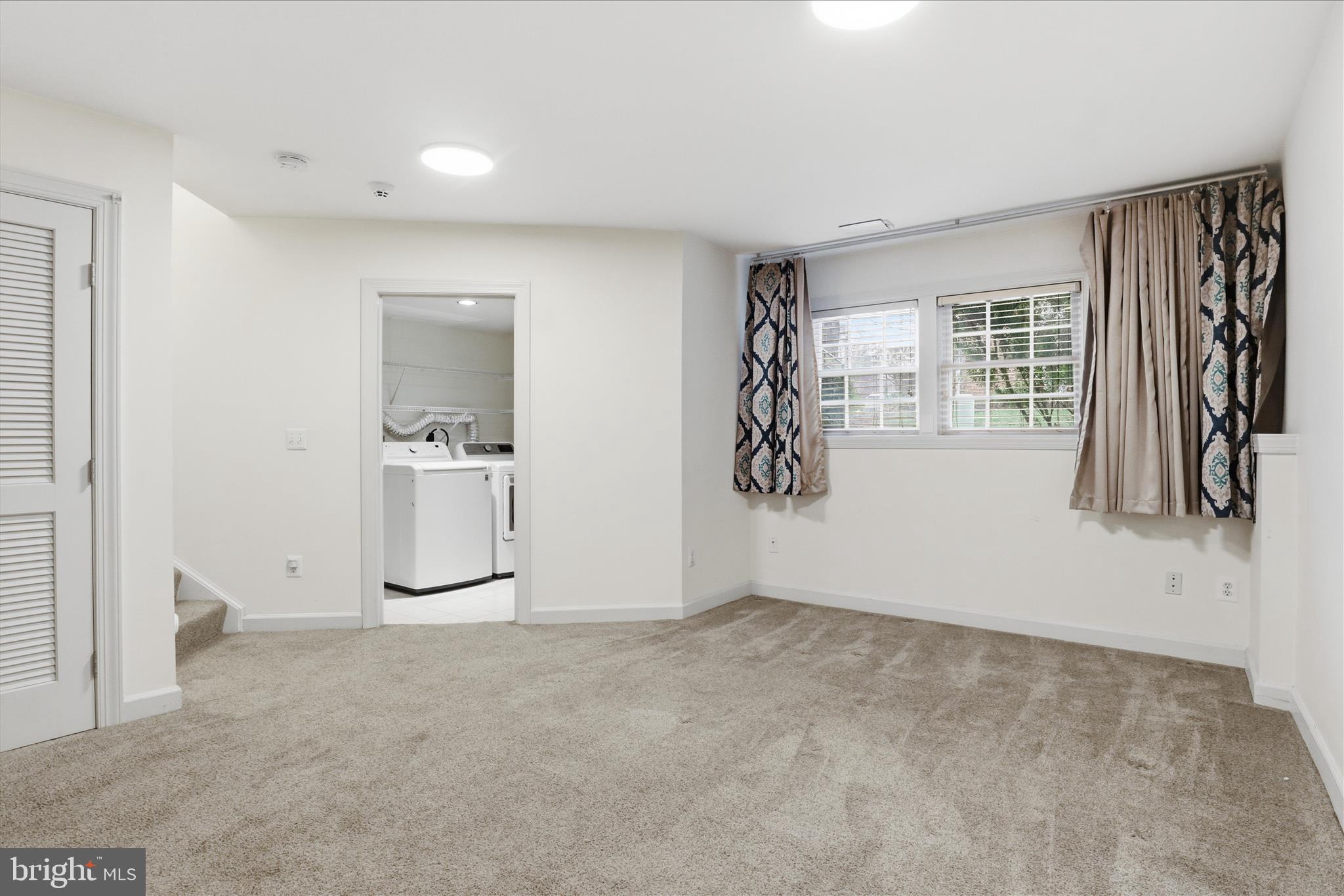 SUMMERS GROVE - Residential Lease