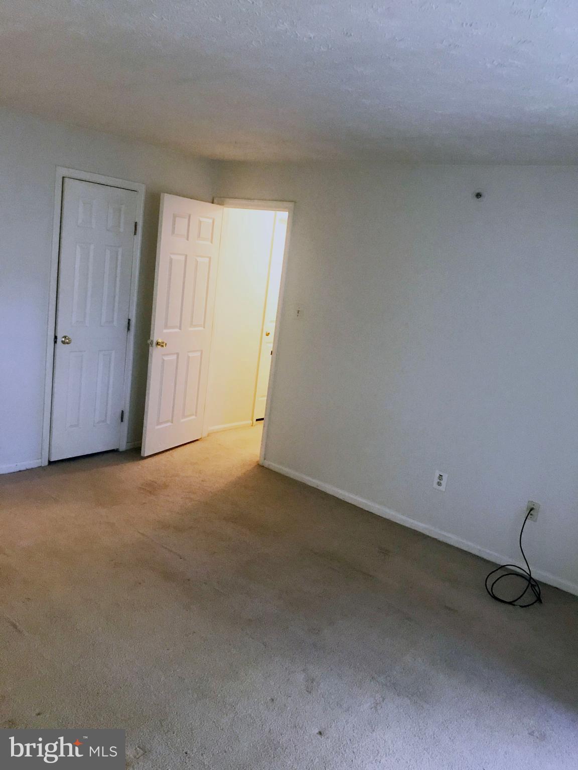 WOODBRIDGE CENTER - Residential