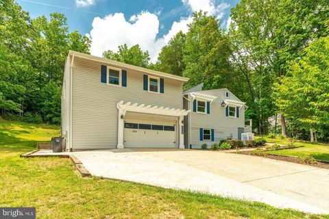 Condo For Rent - 2044 Coast Guard Drive<br/> STAFFORD, VA 22554