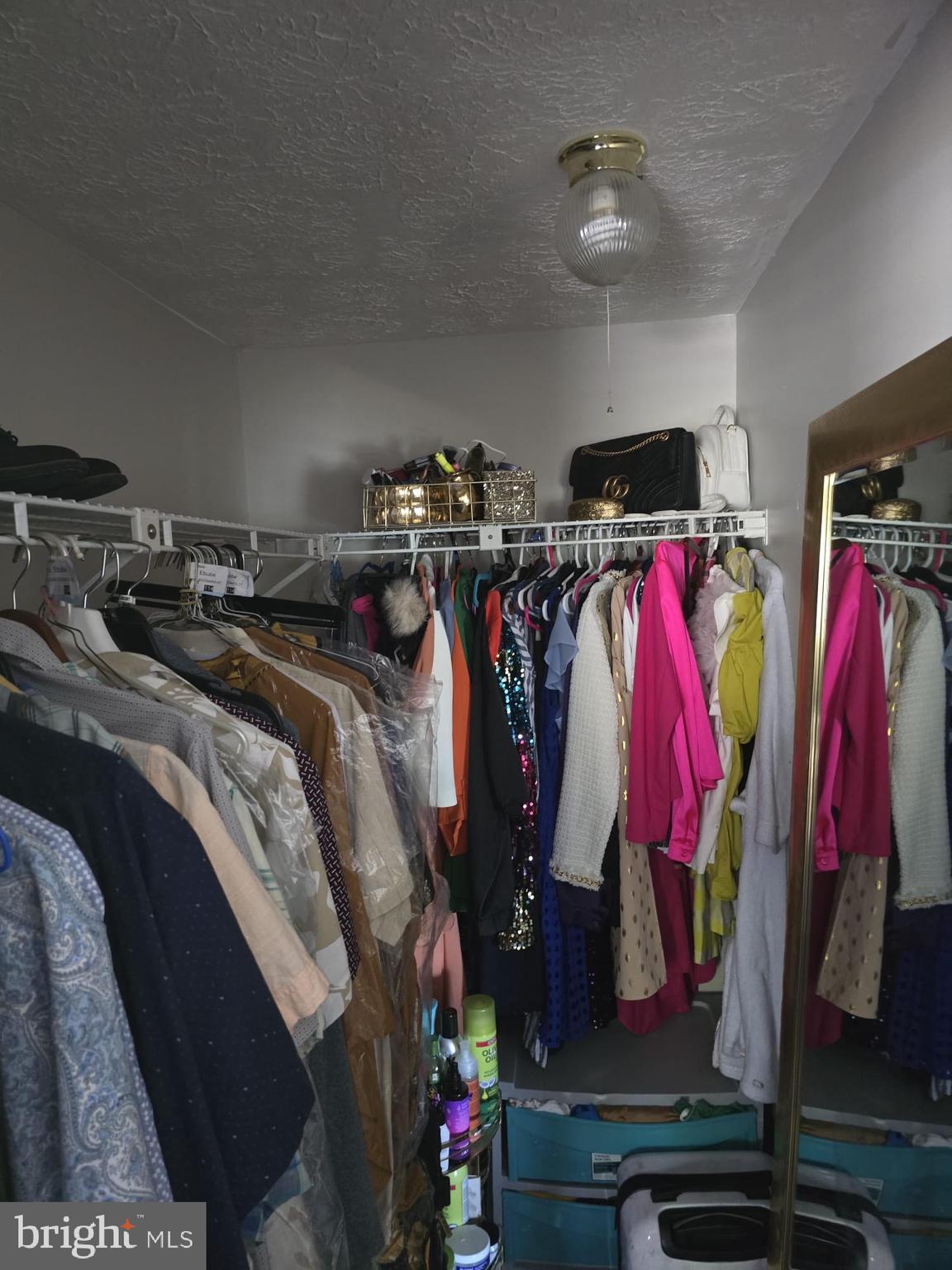 WHITFIELD GREEN - Residential