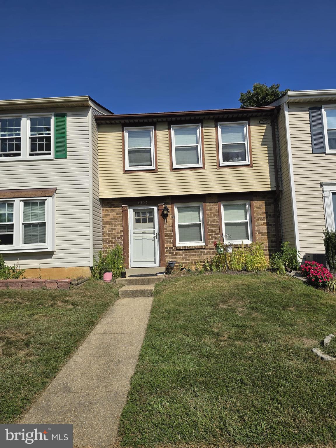 WHITFIELD GREEN - Residential