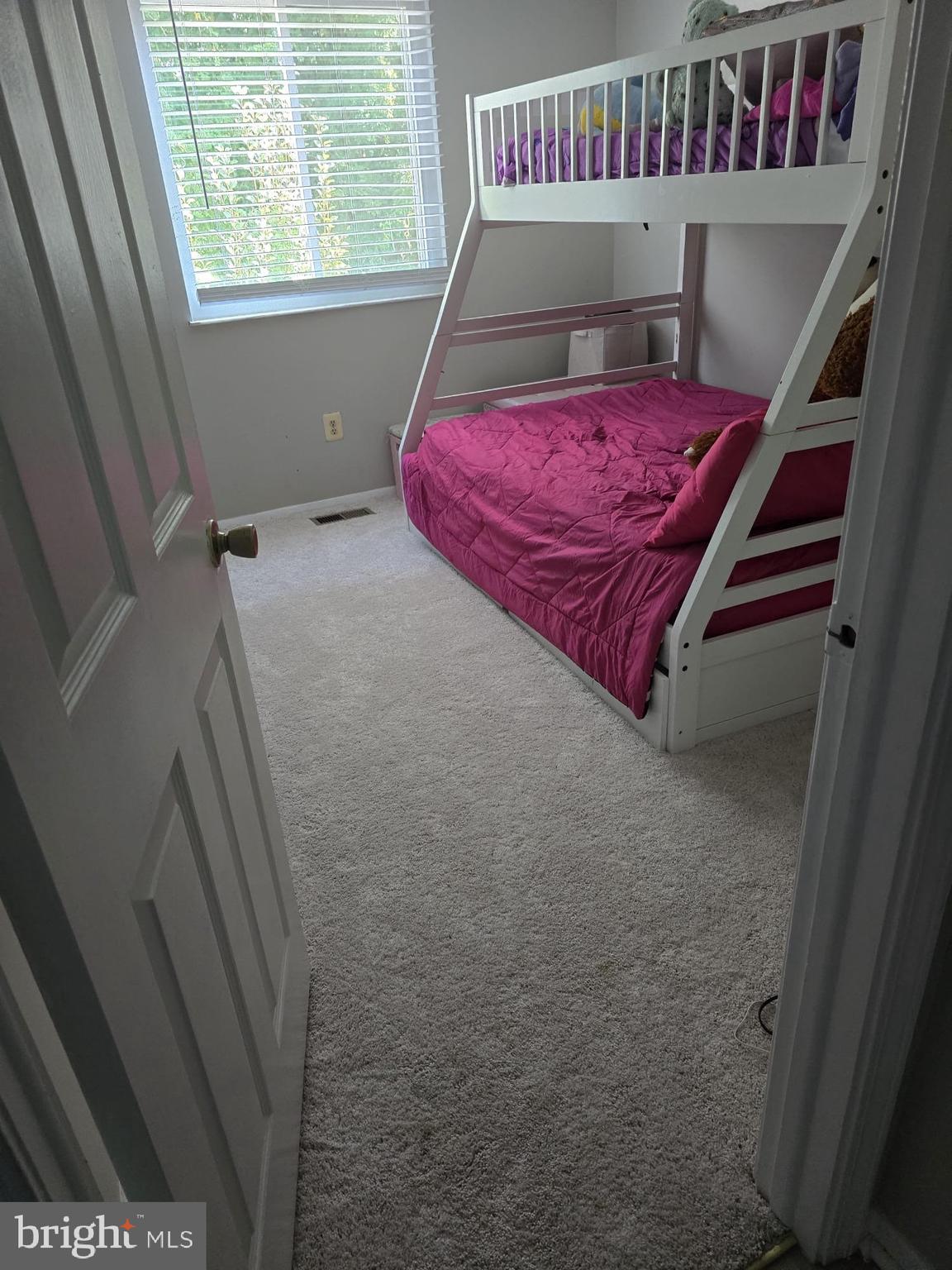 WHITFIELD GREEN - Residential