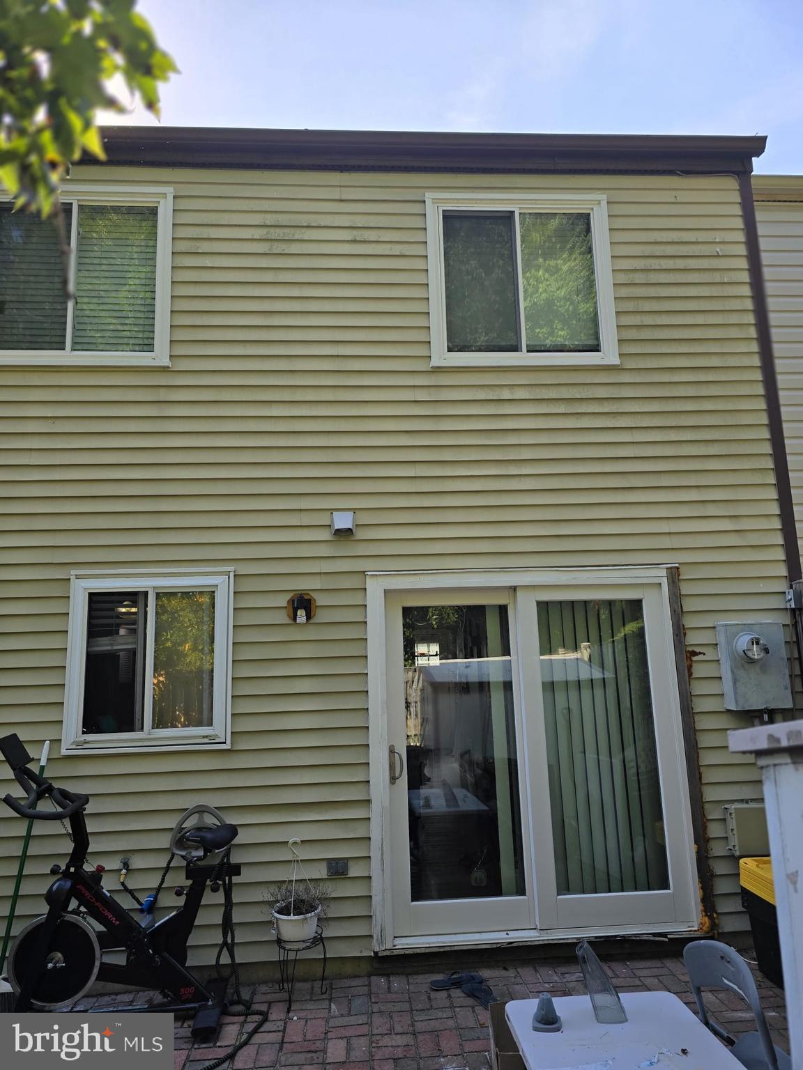 WHITFIELD GREEN - Residential