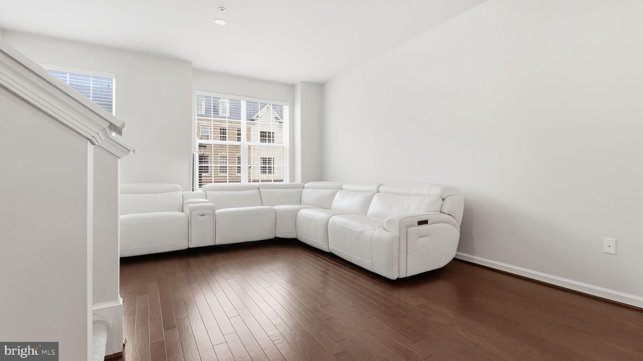 BRICK YARD STATION - Residential