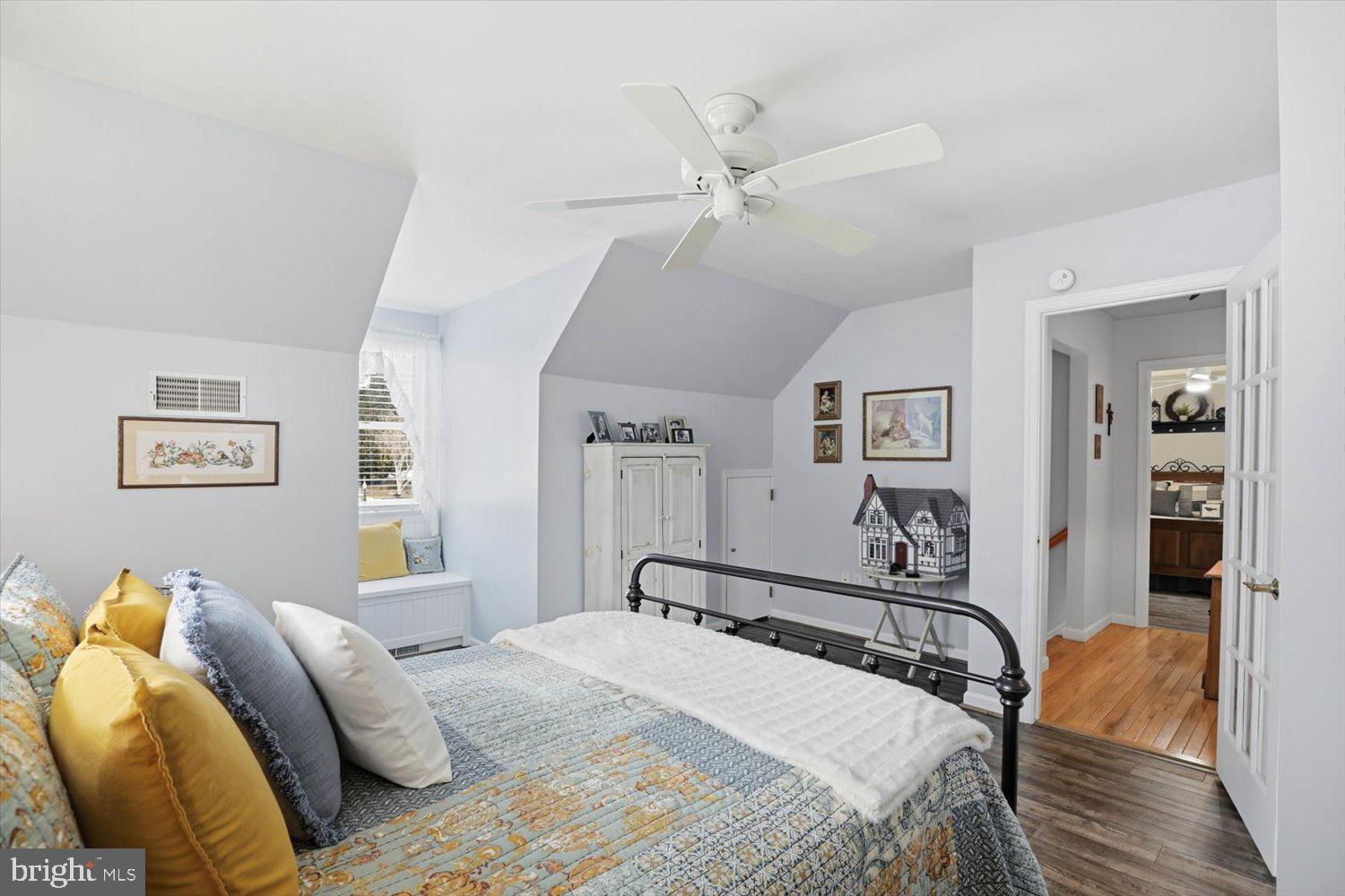 GABLE PARK WOODS - Residential