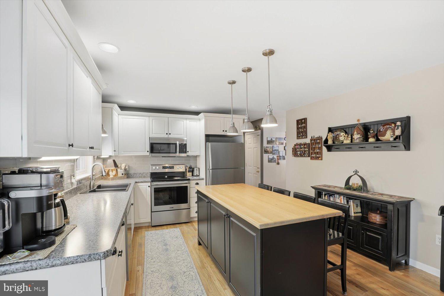 GABLE PARK WOODS - Residential