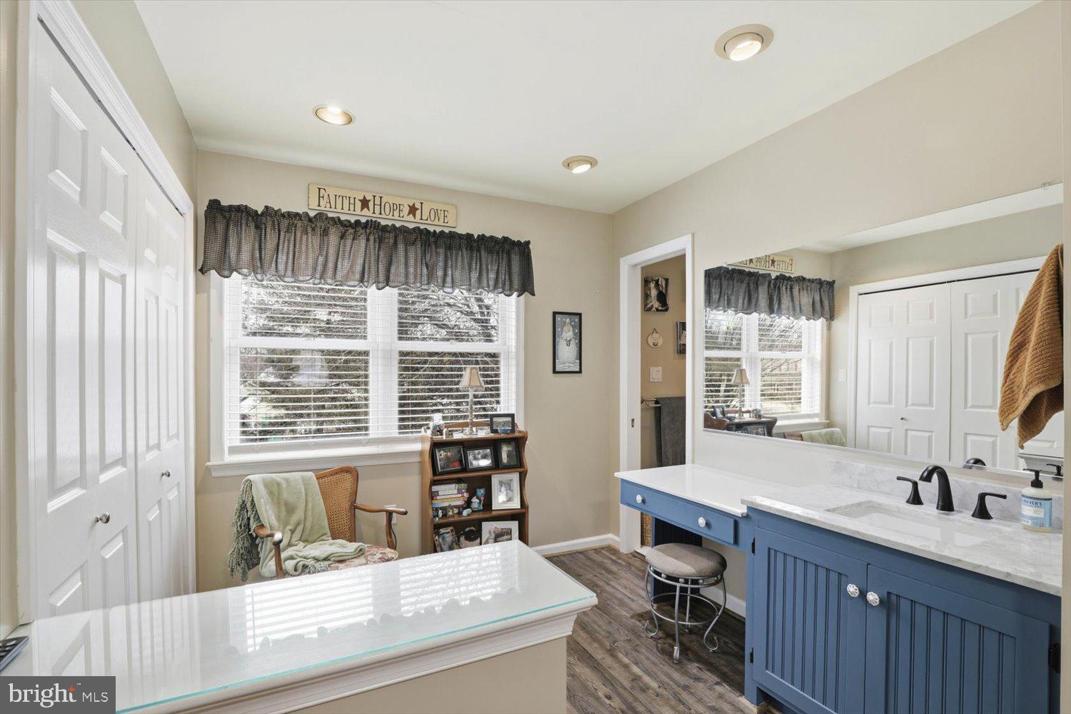 GABLE PARK WOODS - Residential