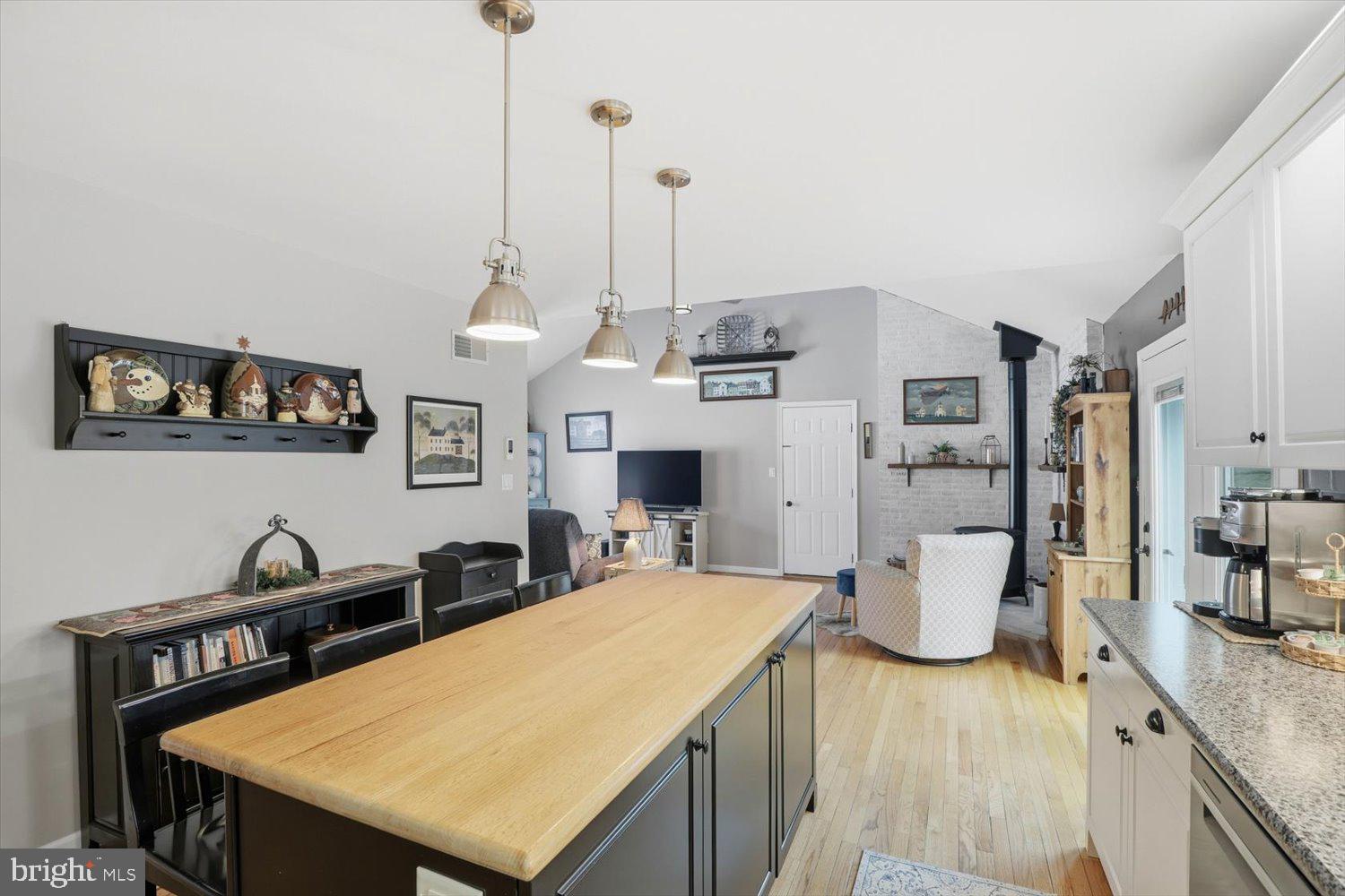 GABLE PARK WOODS - Residential