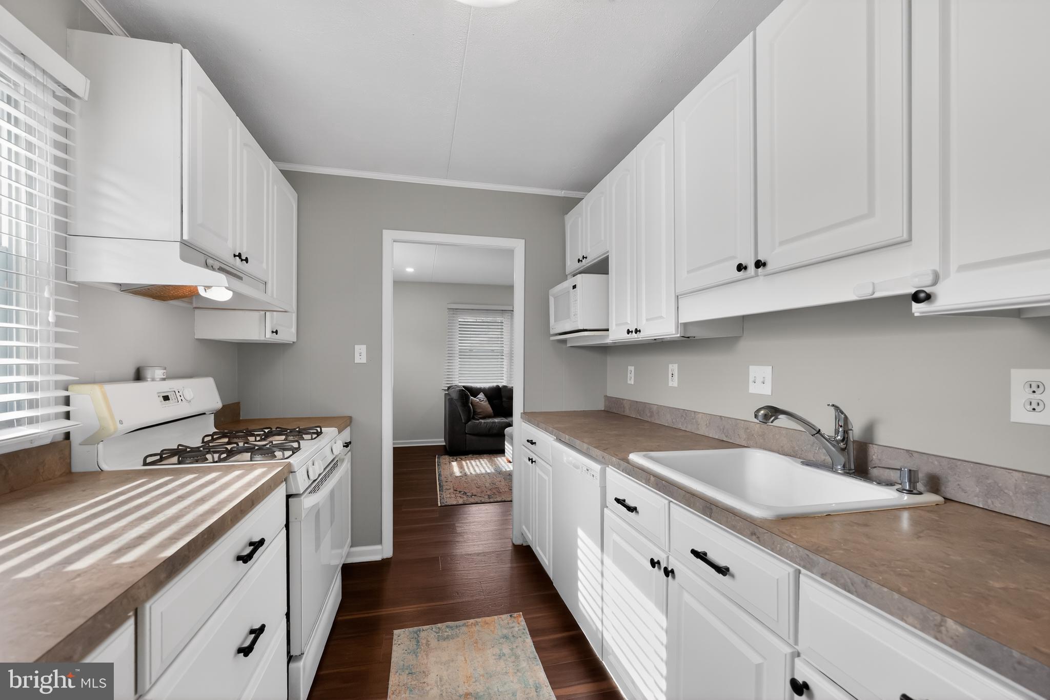 PAOLI GARDENS - Residential