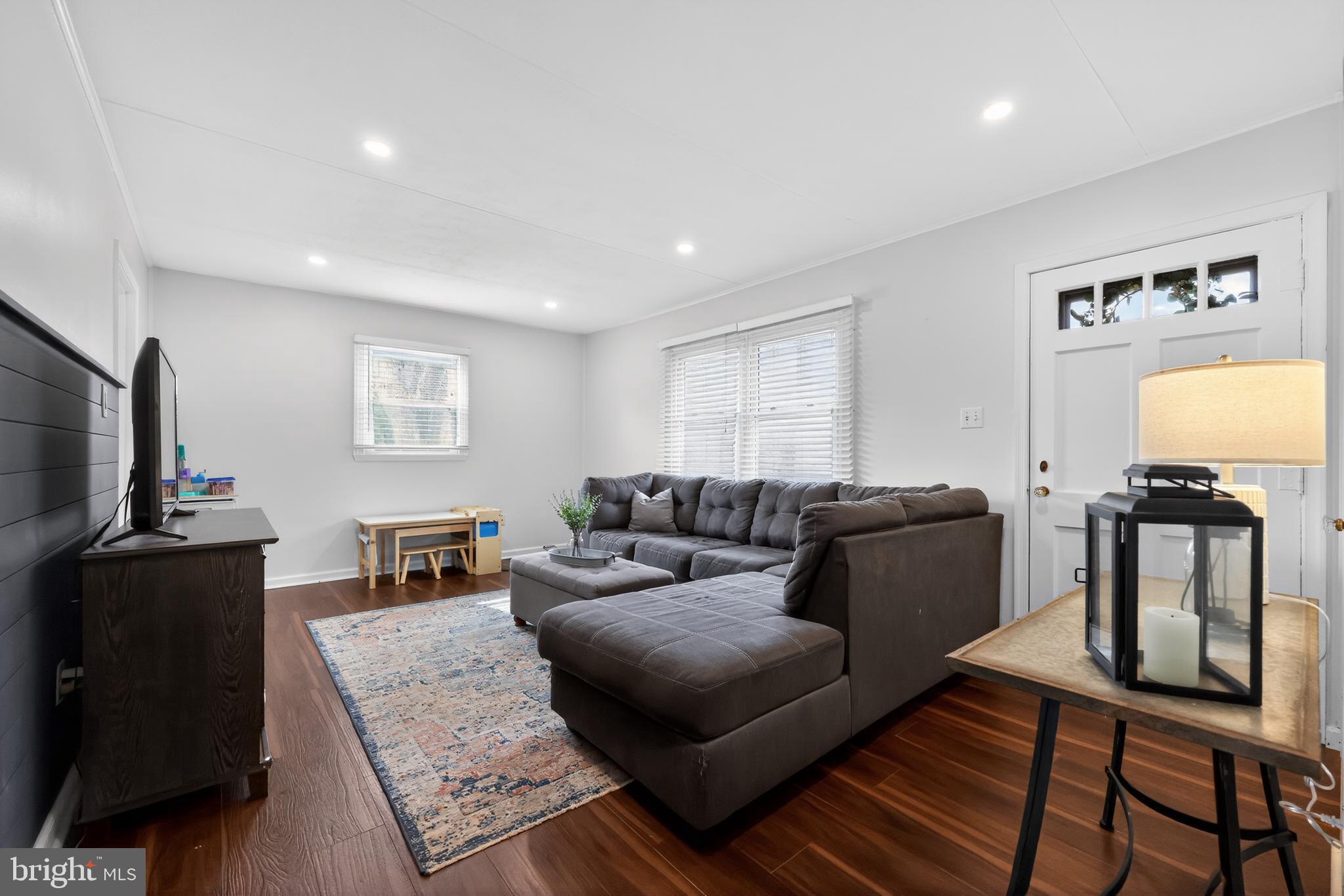 PAOLI GARDENS - Residential