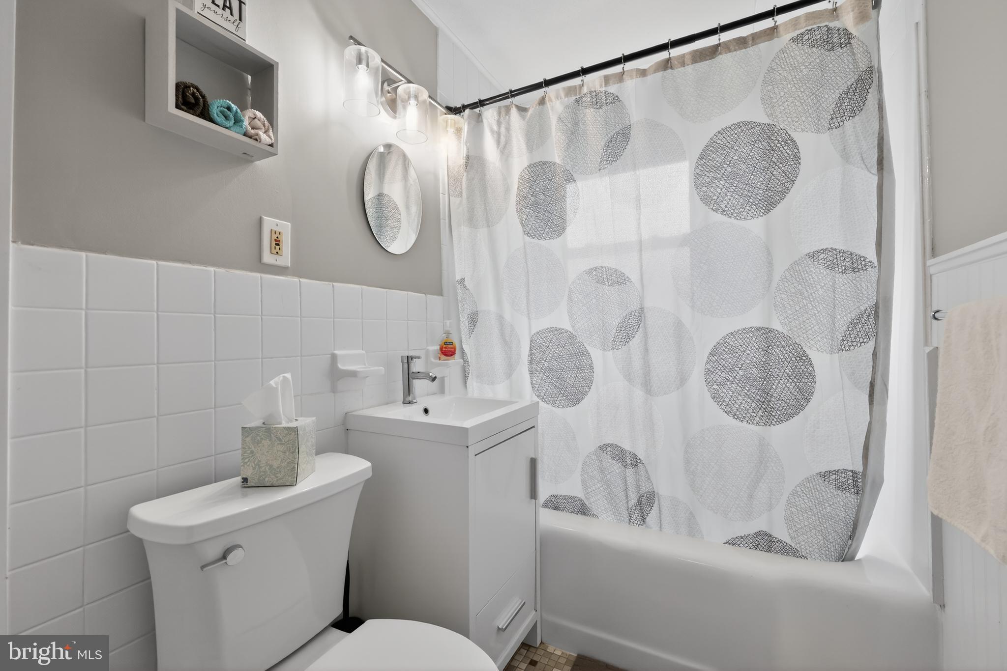 PAOLI GARDENS - Residential