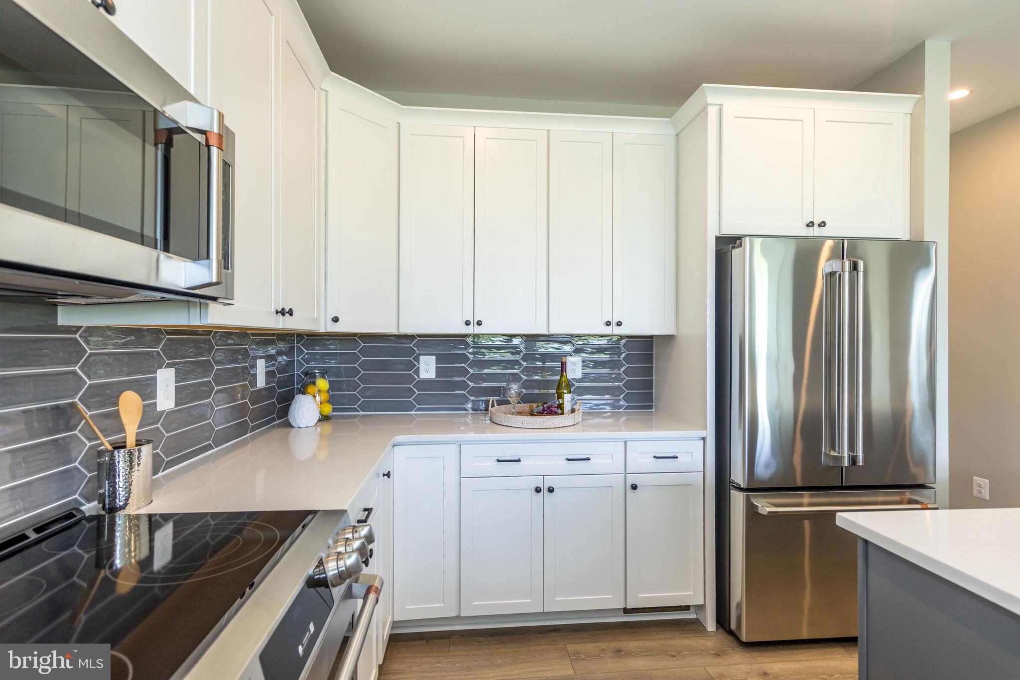 ALISON'S RIDGE - Residential