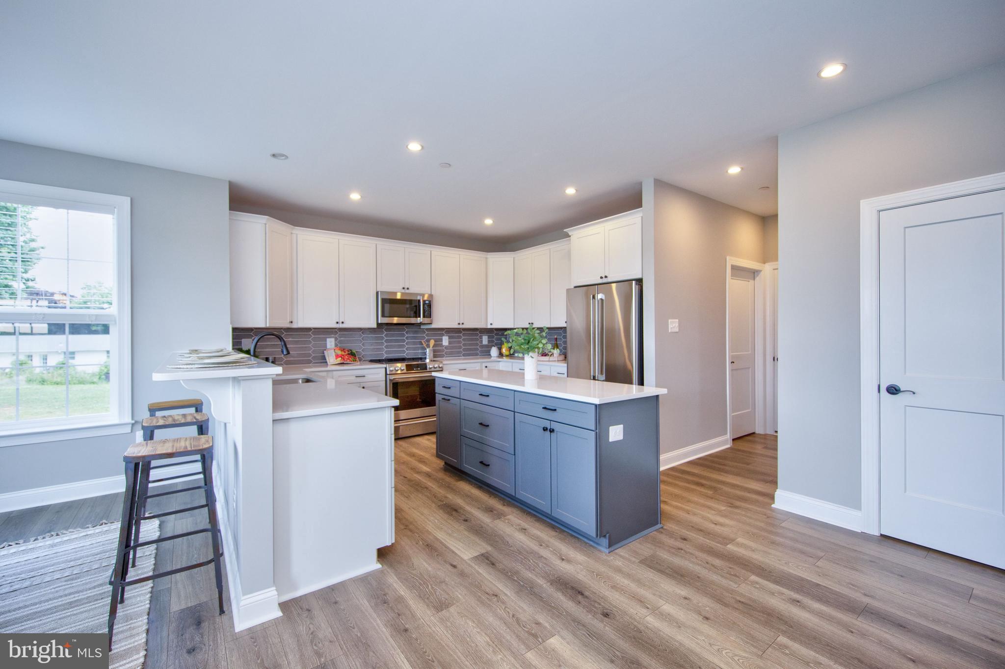 ALISON'S RIDGE - Residential