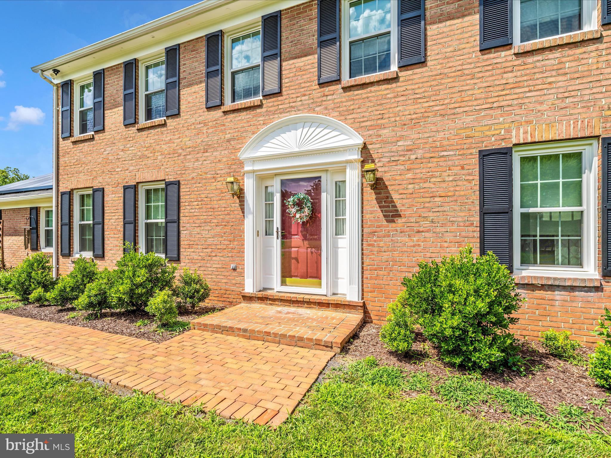 20901 LOCHAVEN COURT