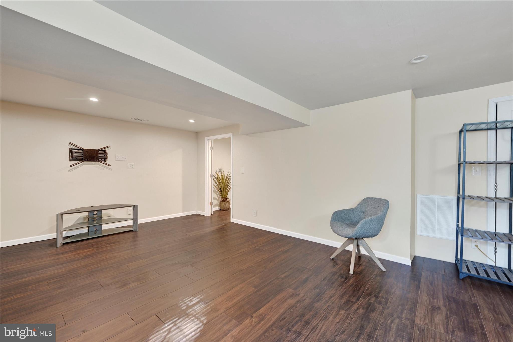 RIVIERA HEIGHTS - Residential