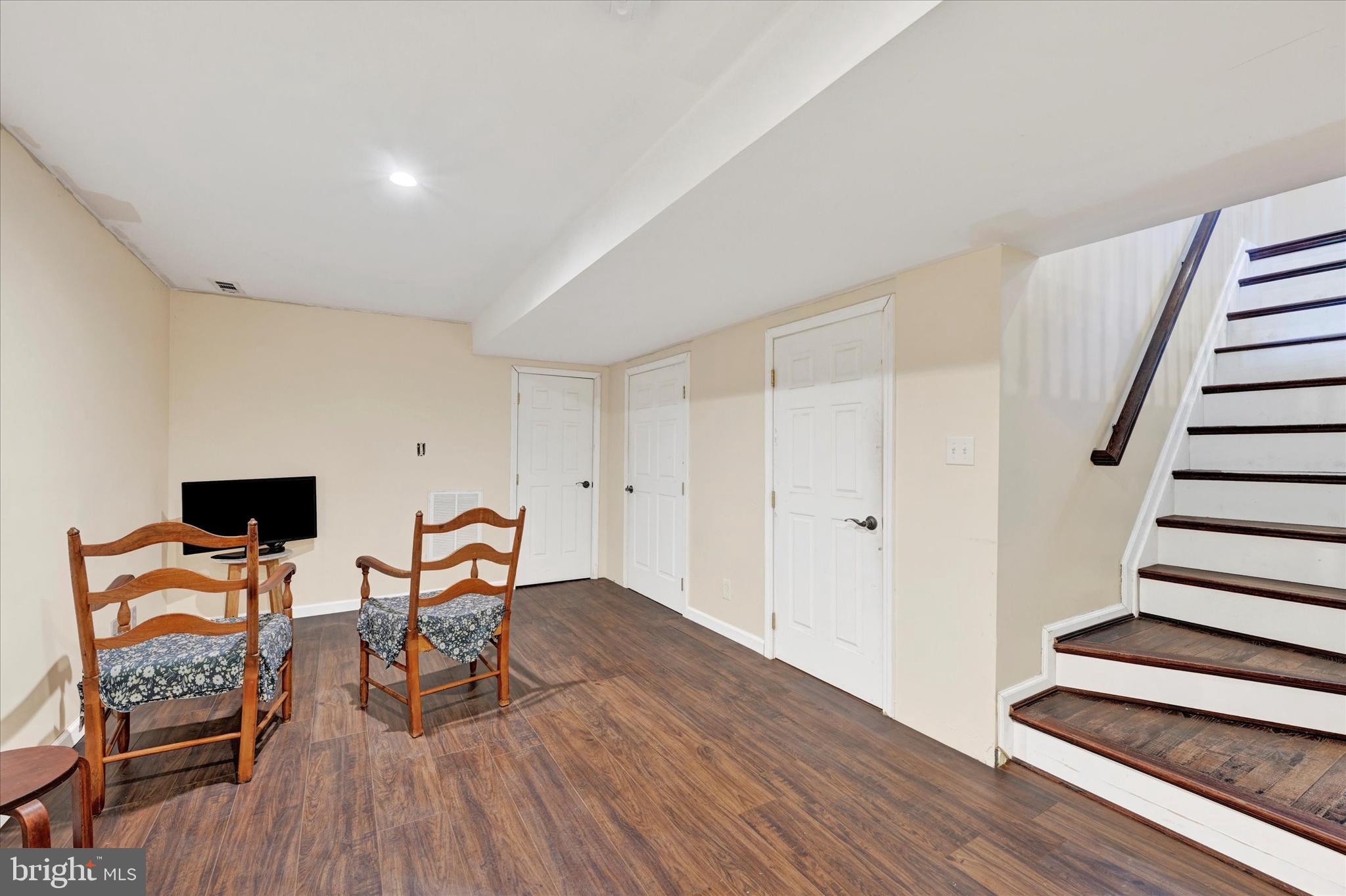 RIVIERA HEIGHTS - Residential