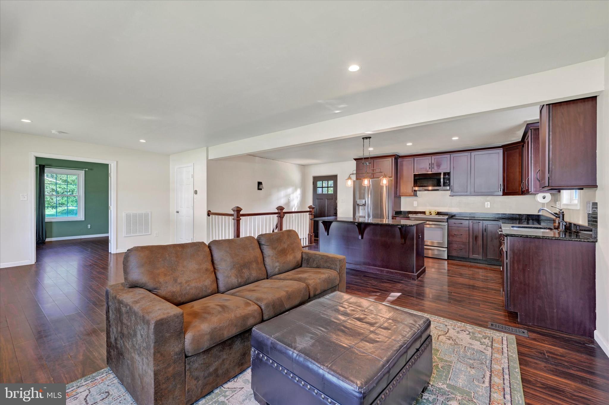 RIVIERA HEIGHTS - Residential