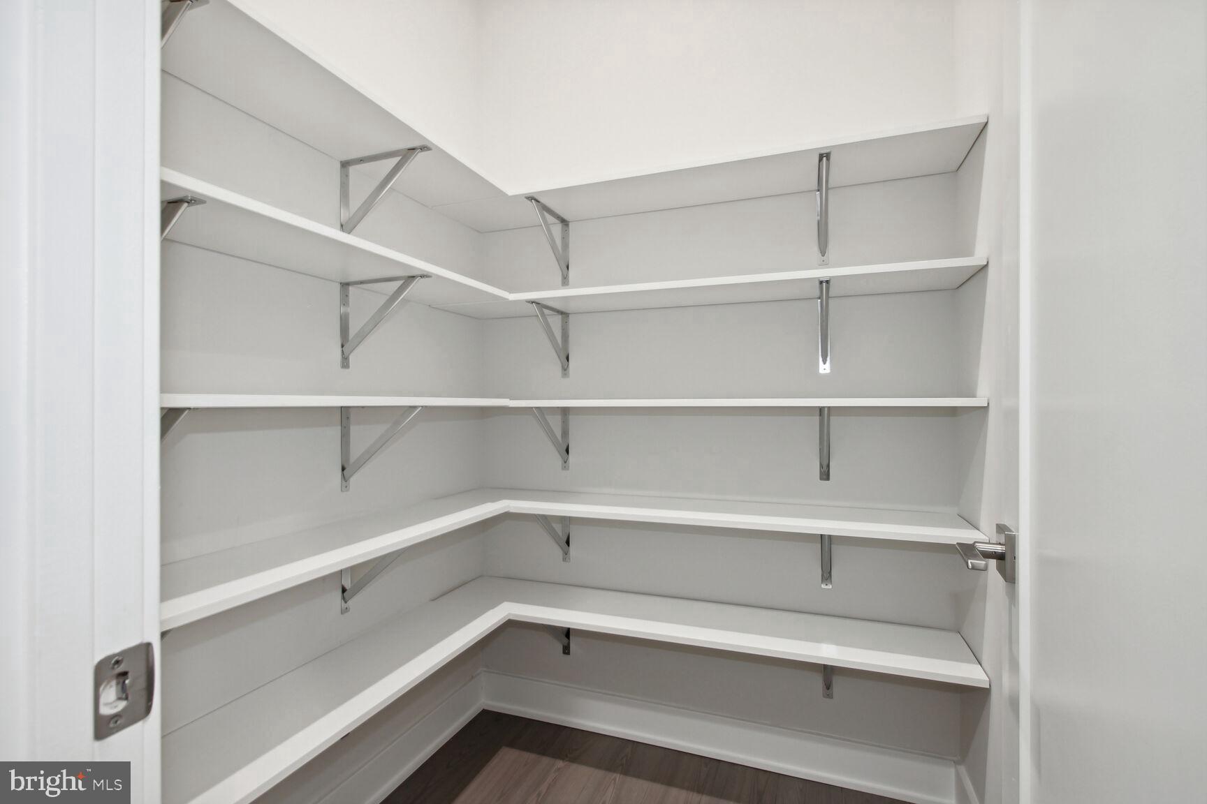 AMALYN - Residential