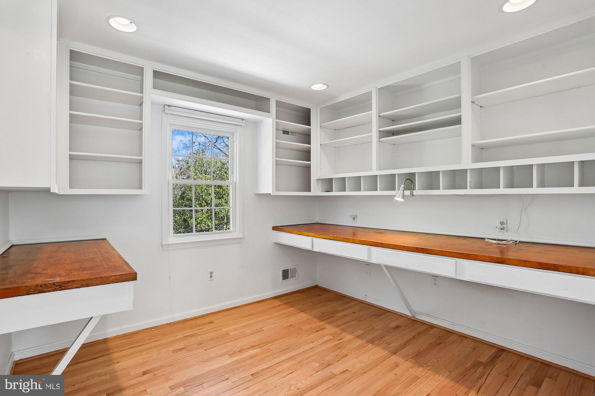 OLD FARM - Residential