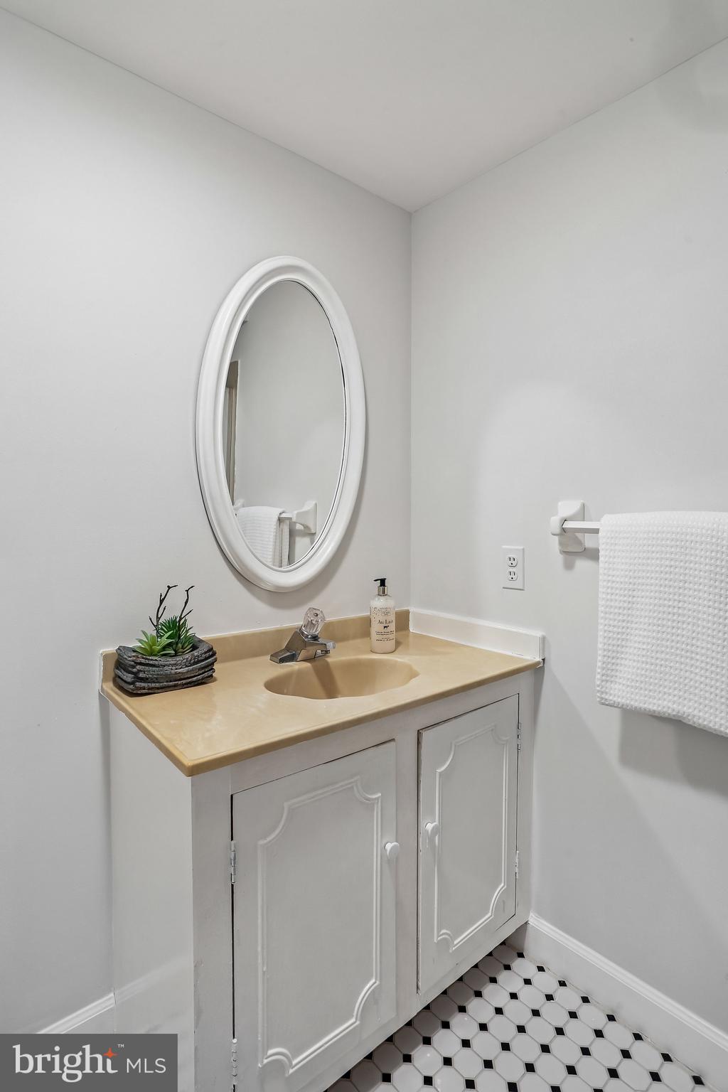 OLD FARM - Residential