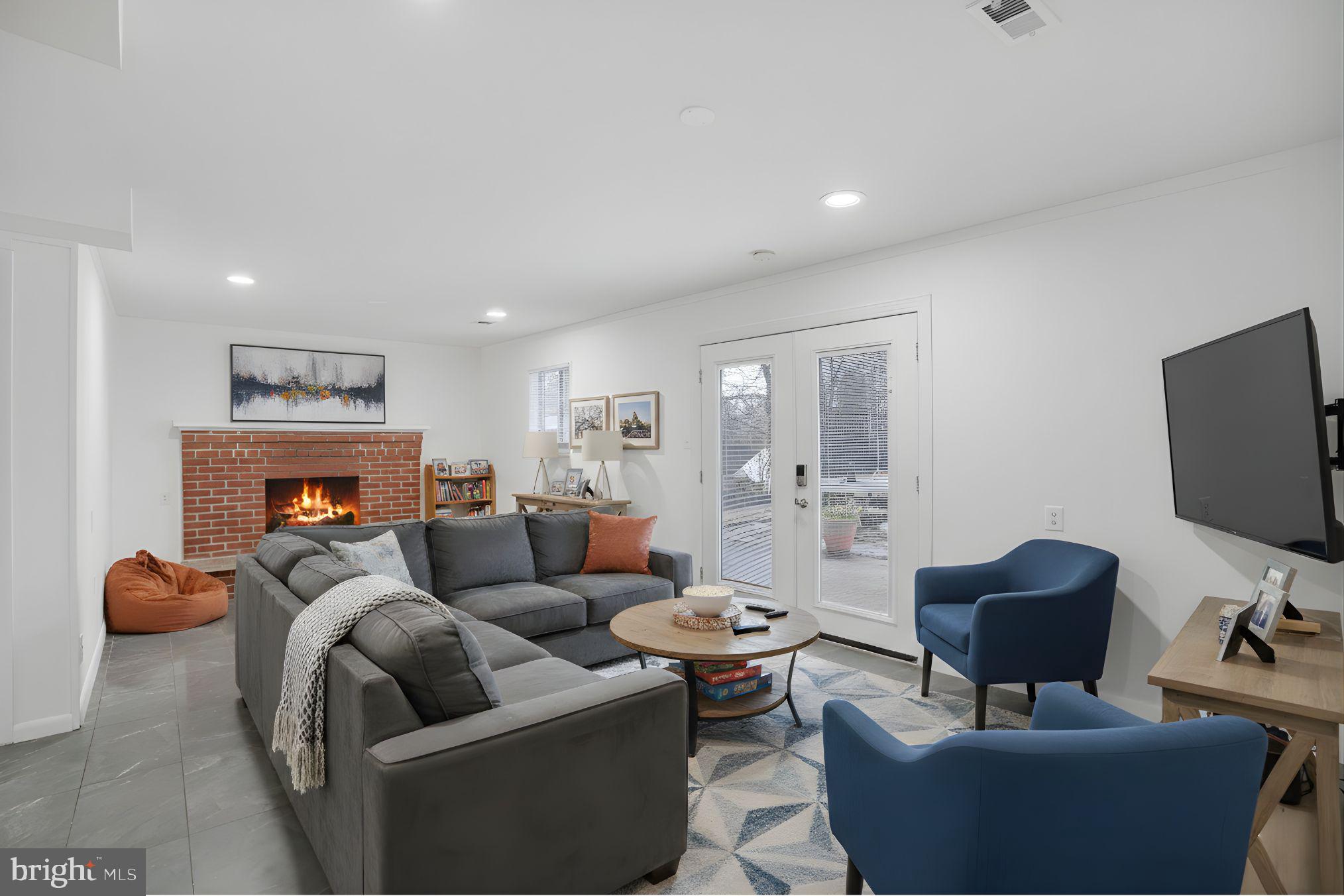 RITCHIE HEIGHTS - Residential