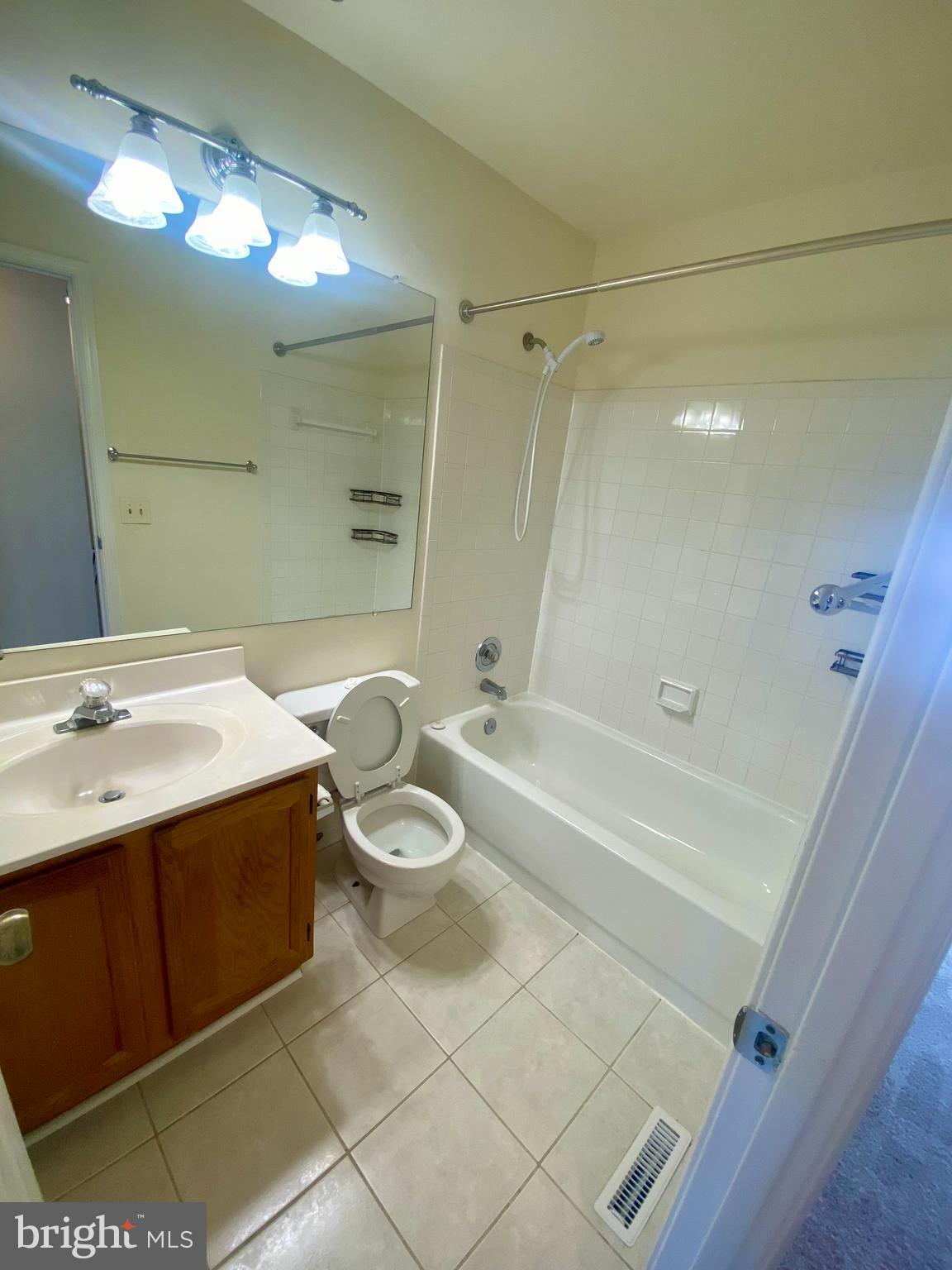 BALLANTRAYE - Residential Lease