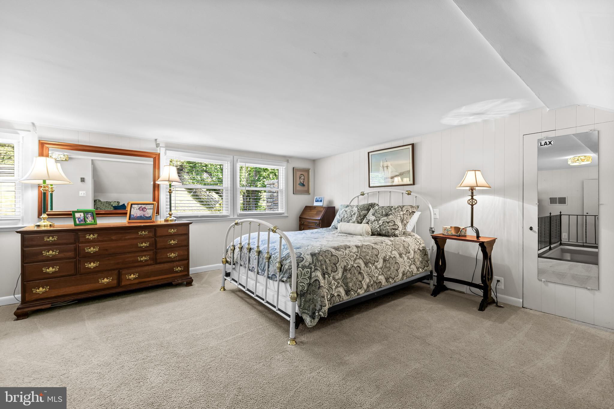 RUXTON VILLAGE - Residential