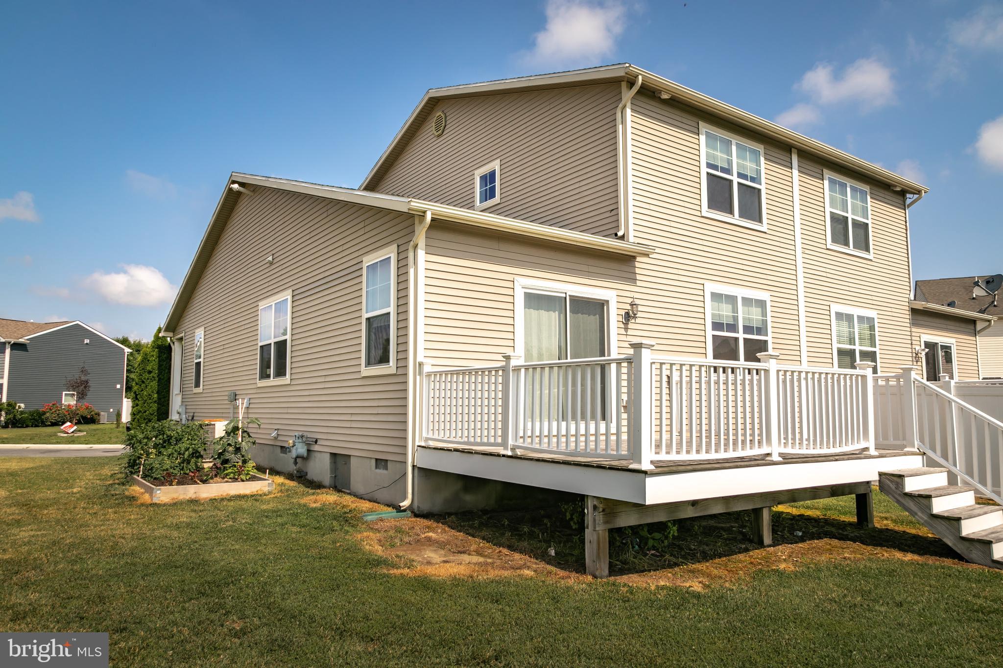 CEDAR COMMONS - Residential