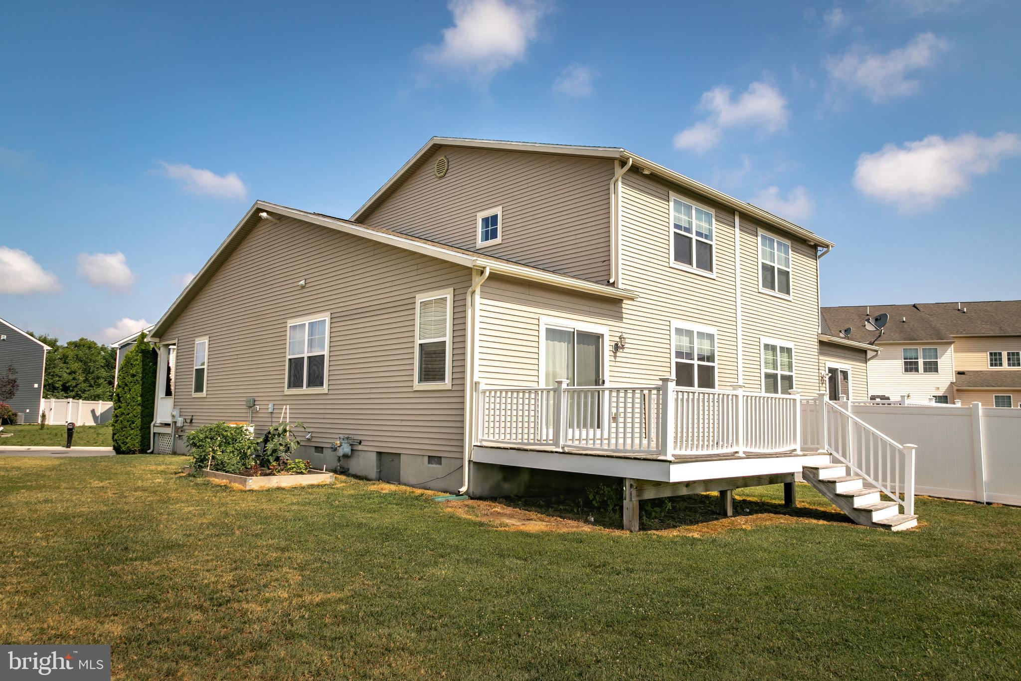 CEDAR COMMONS - Residential