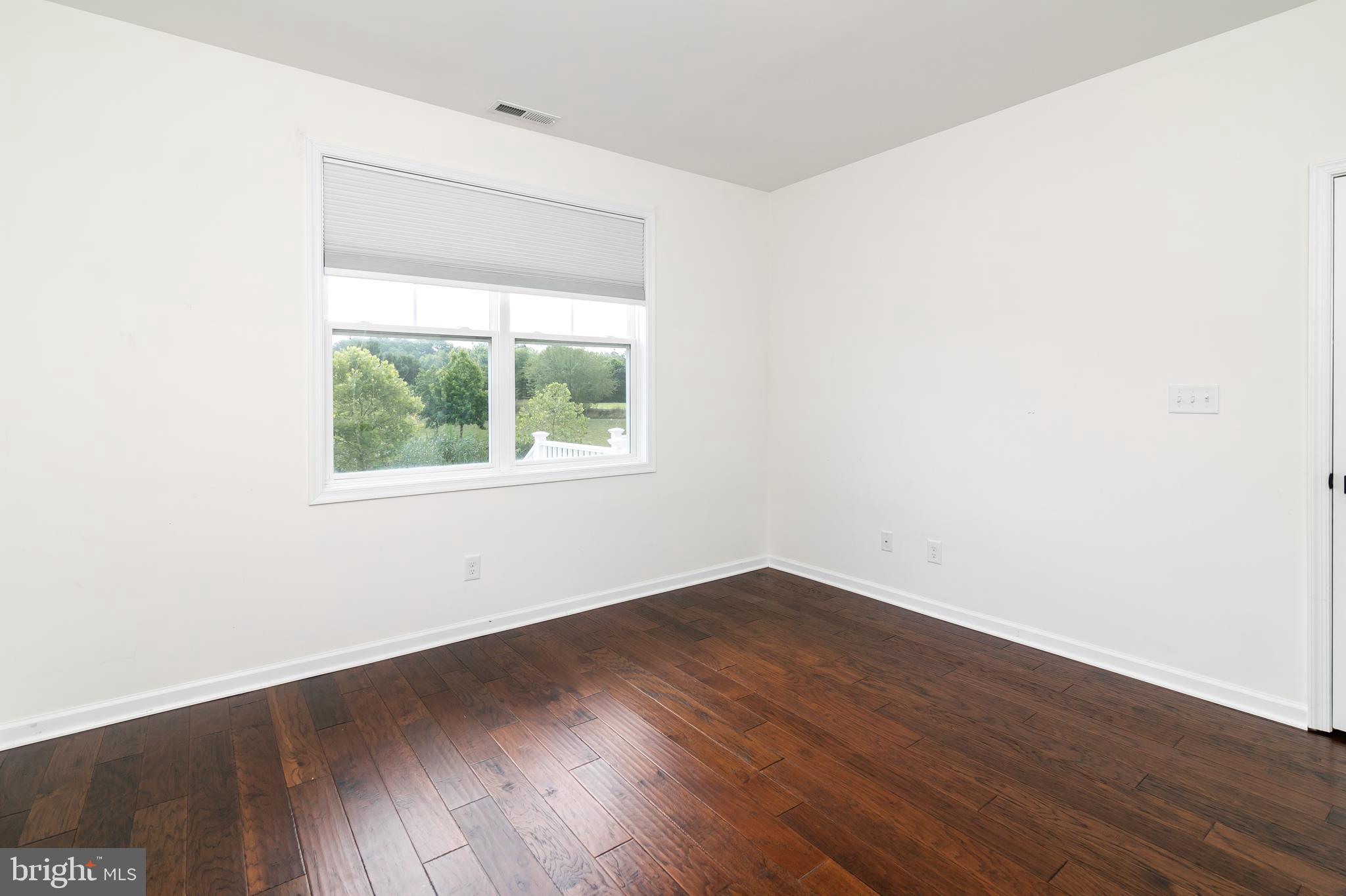 CEDAR COMMONS - Residential